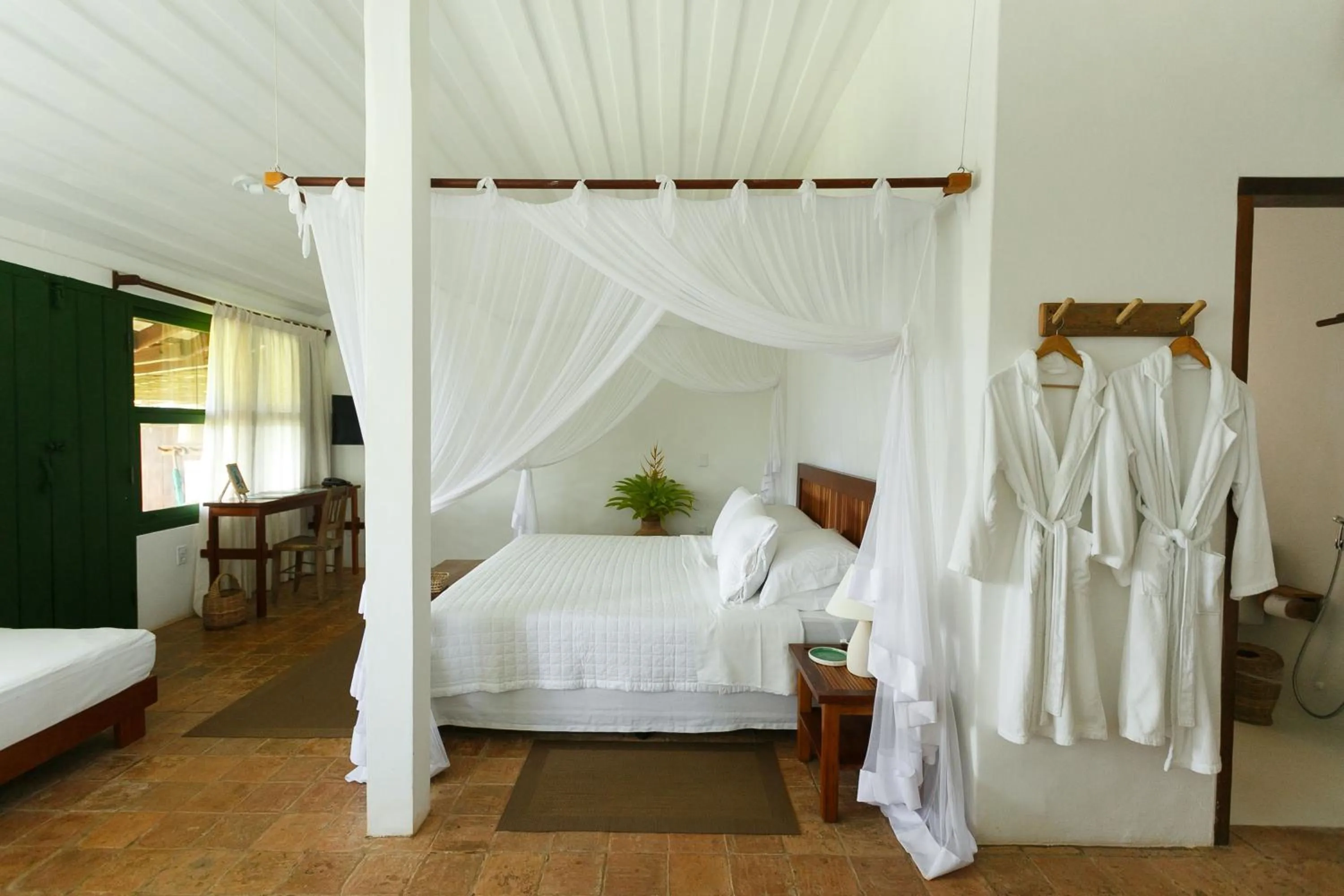 Photo of the whole room, Bed in Pousada Outeiro