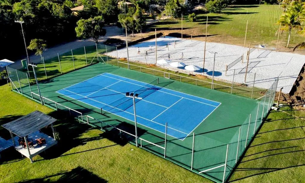 Tennis court in Pousada Outeiro