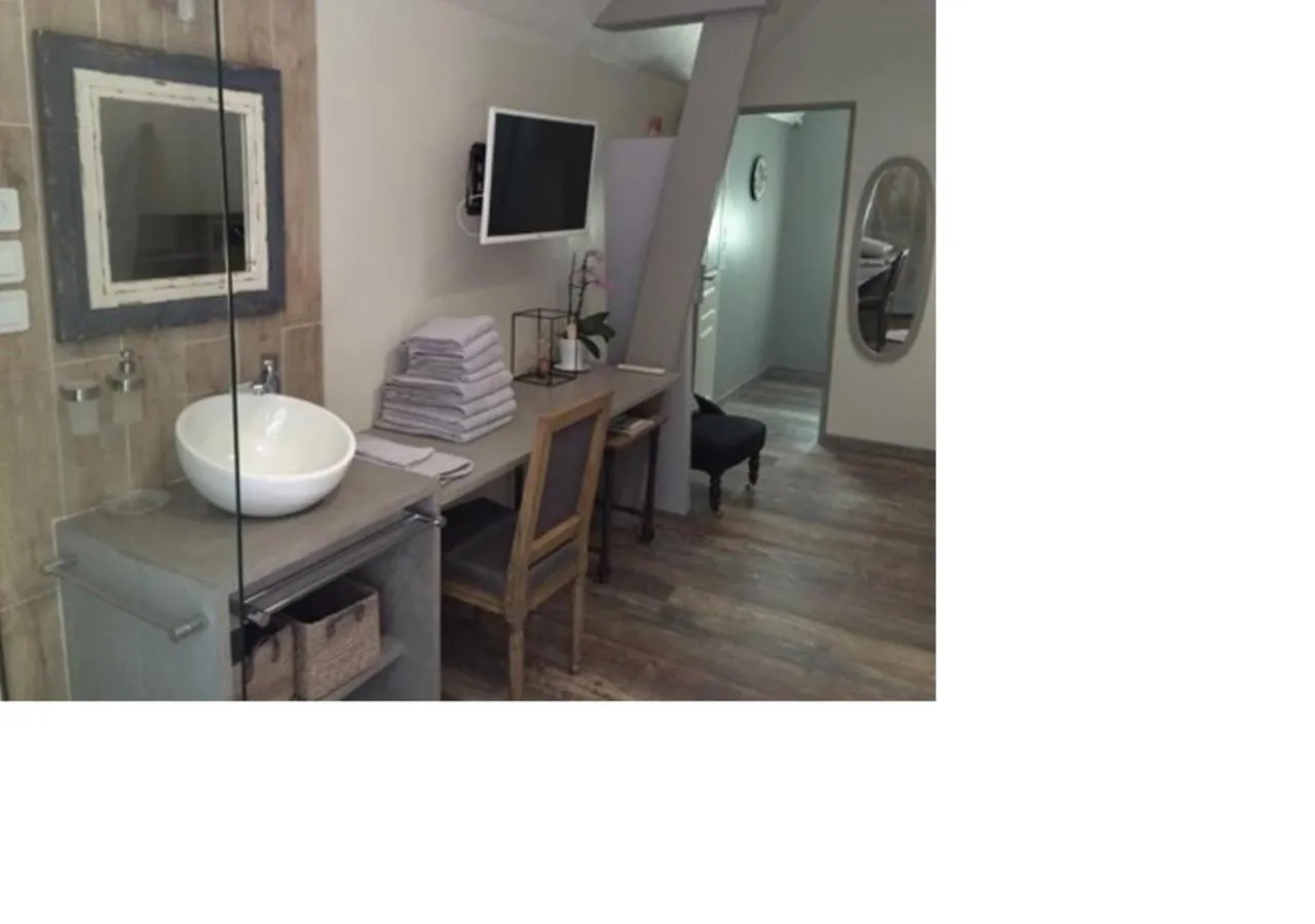 Bedroom in Chambres d hotes Couette et Campagne