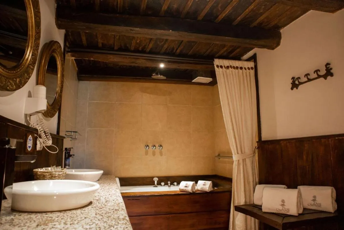Bathroom in Hacienda Hostería Dos Chorreras