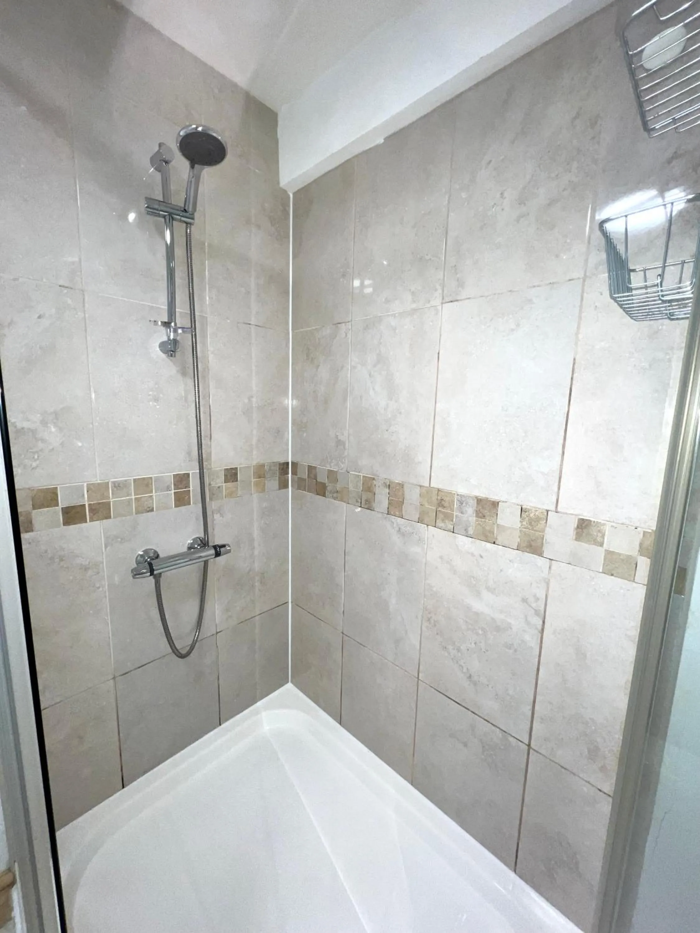 Bathroom in Melin Tregib