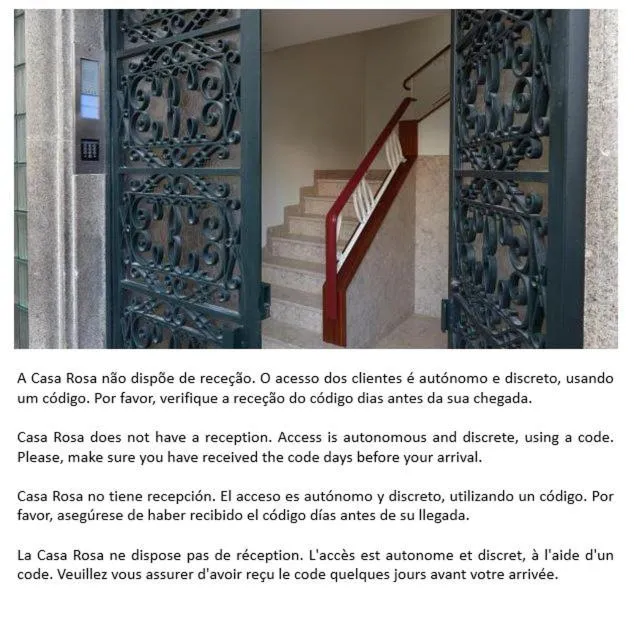 Text overlay in Casa Rosa