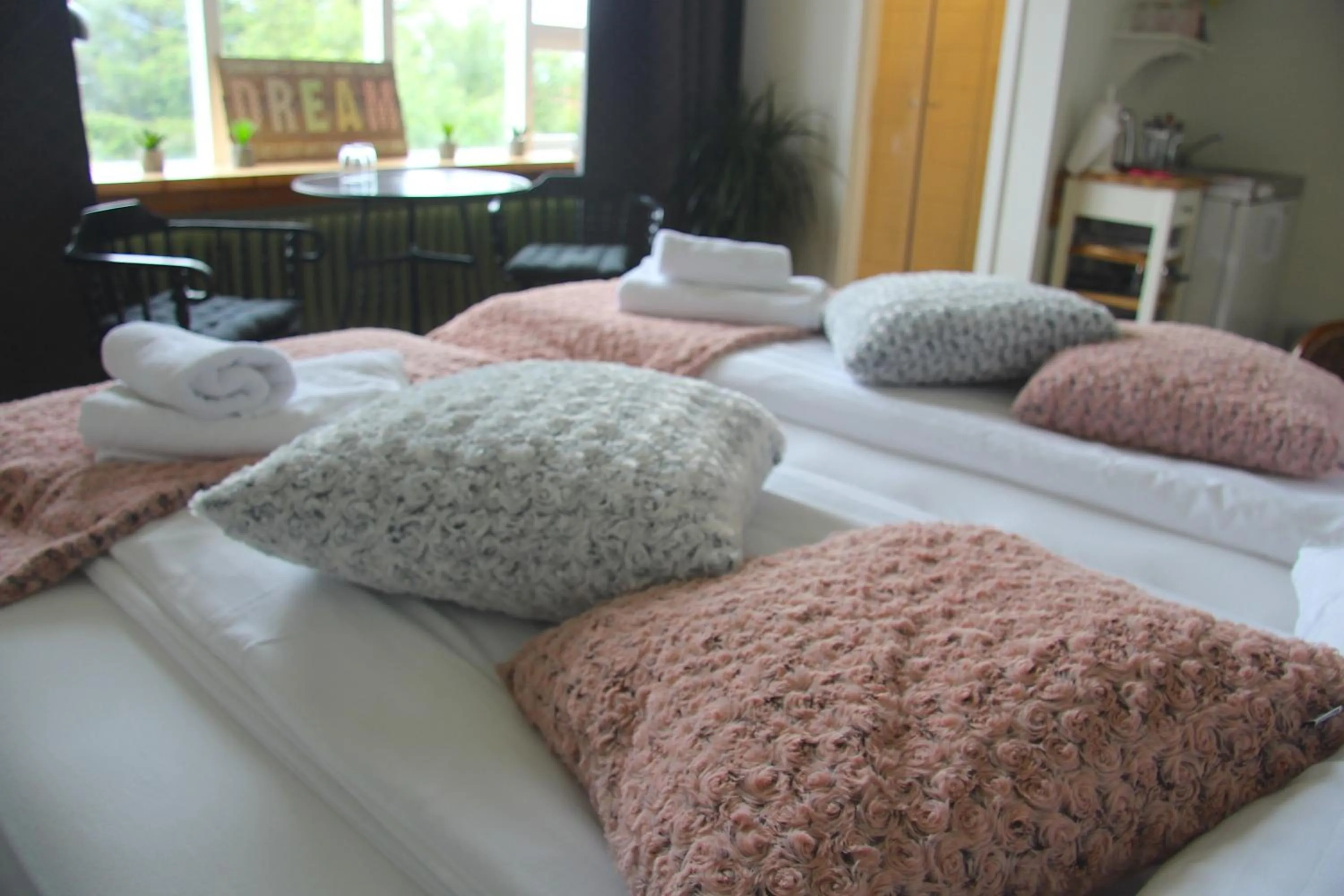 Bed in Private and peaceful one bedroom apartments