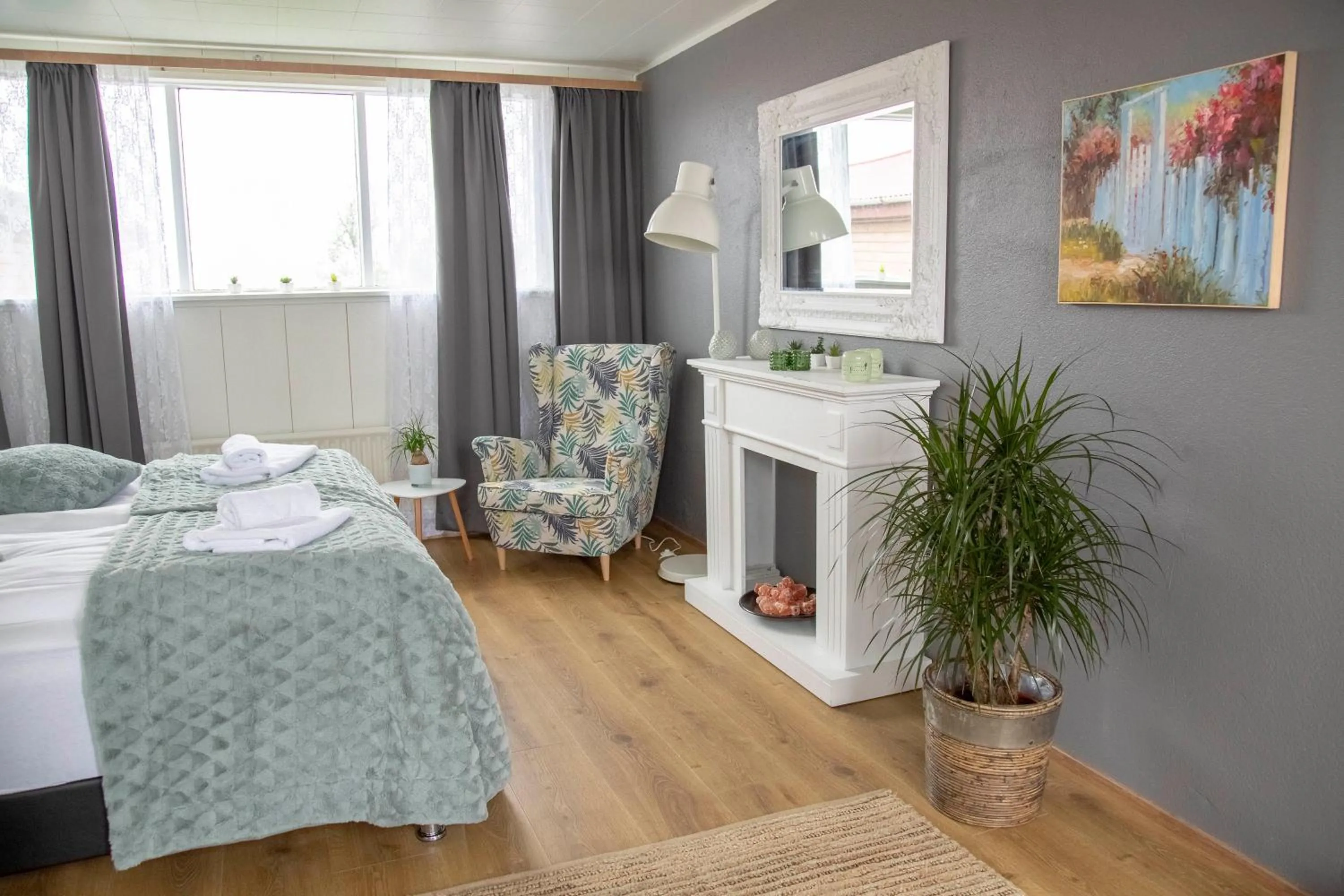 Bedroom, Bed in Private and peaceful one bedroom apartments