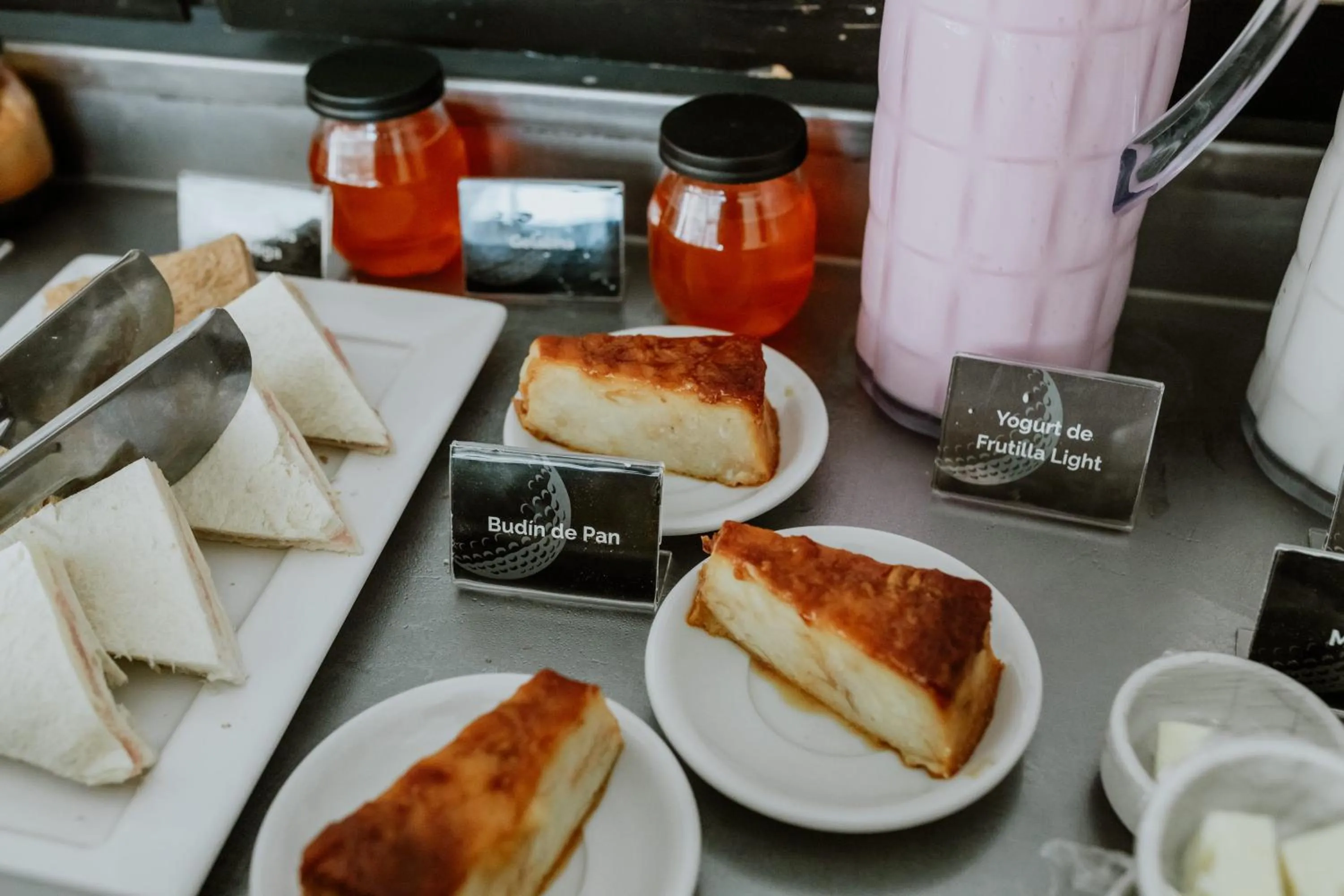 Buffet breakfast in Hotel Club del Golf