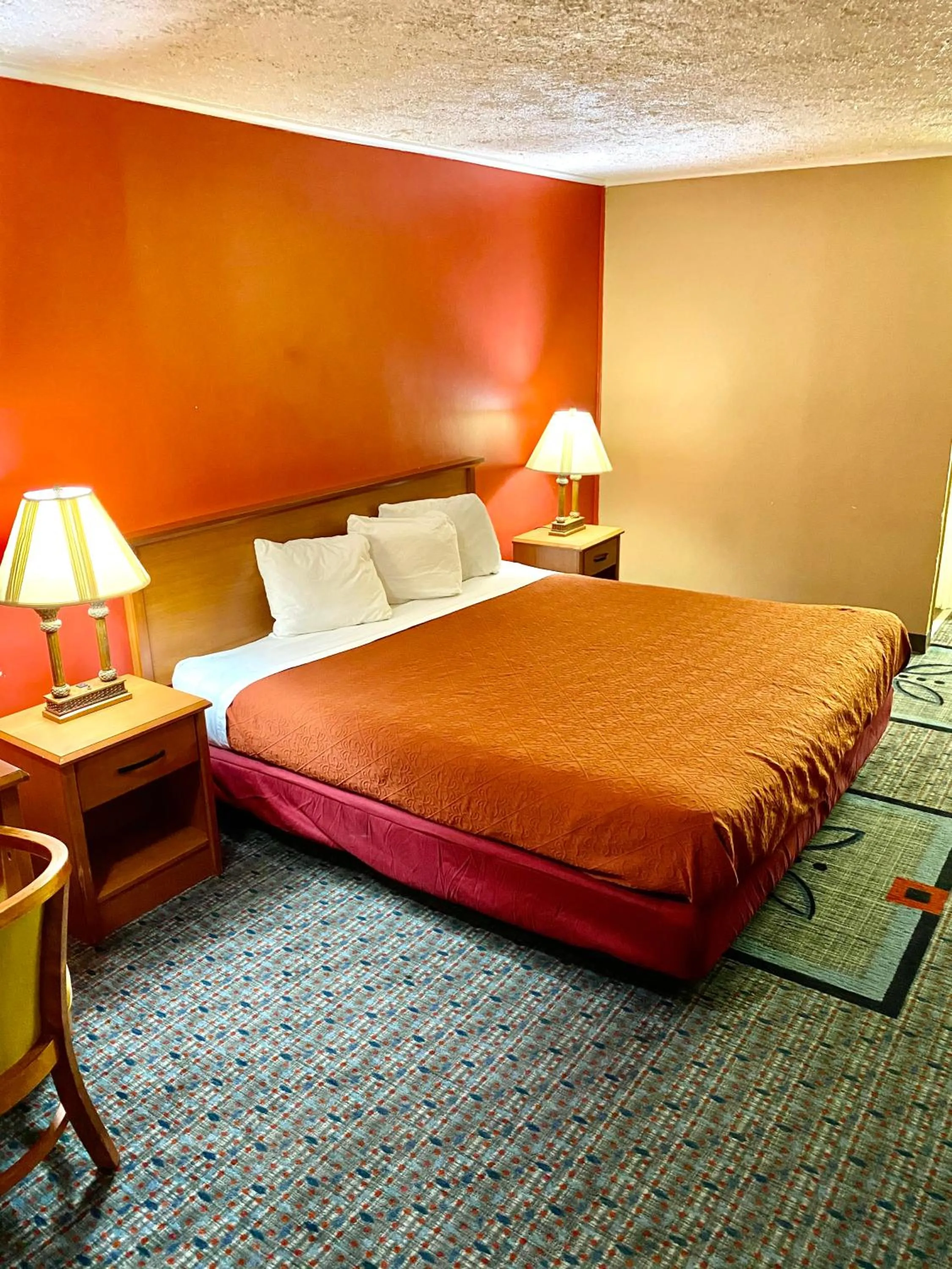 Bed in Plaza Inn Springfield