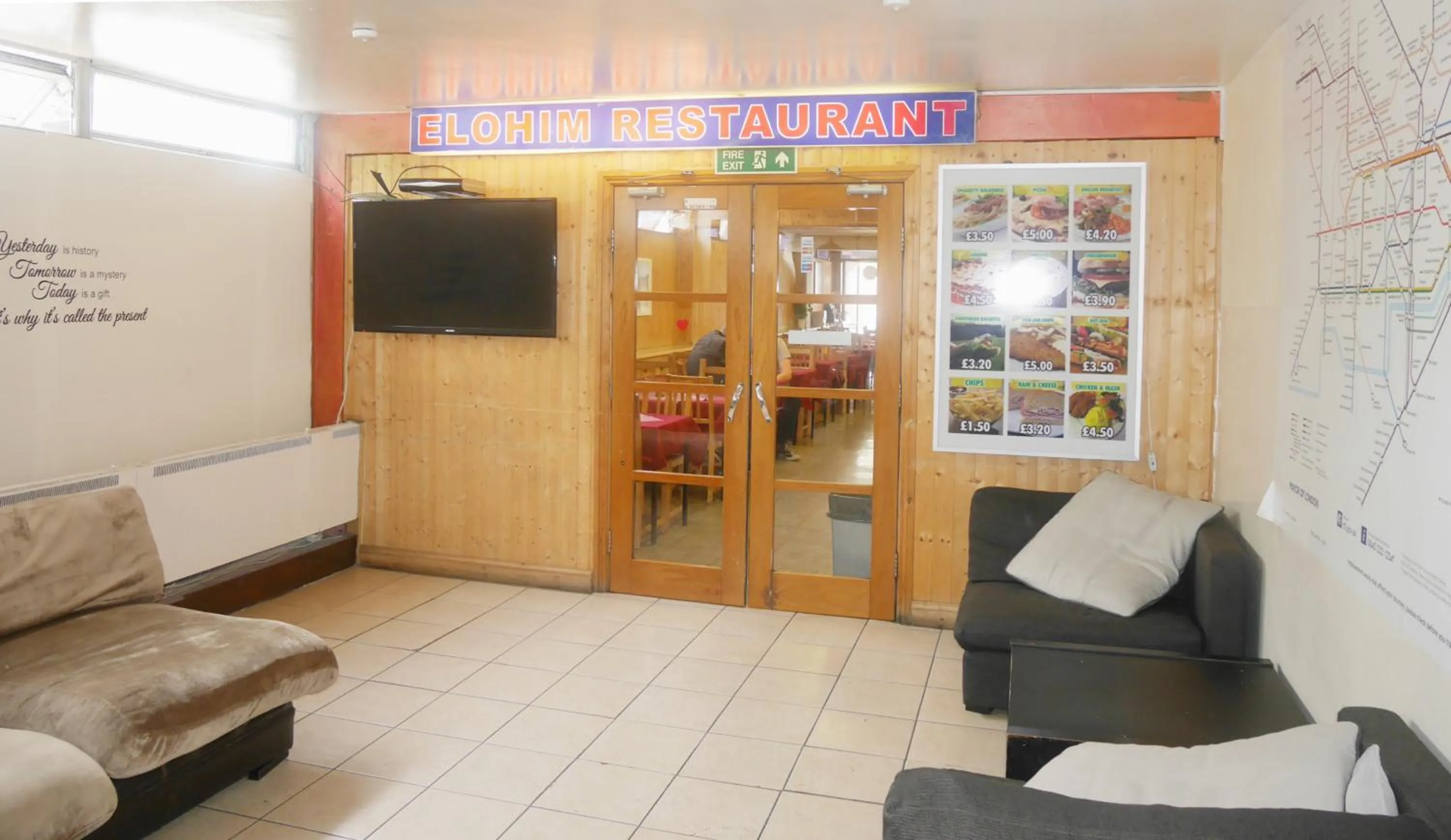 Restaurant/places to eat in Kensal Green Backpackers