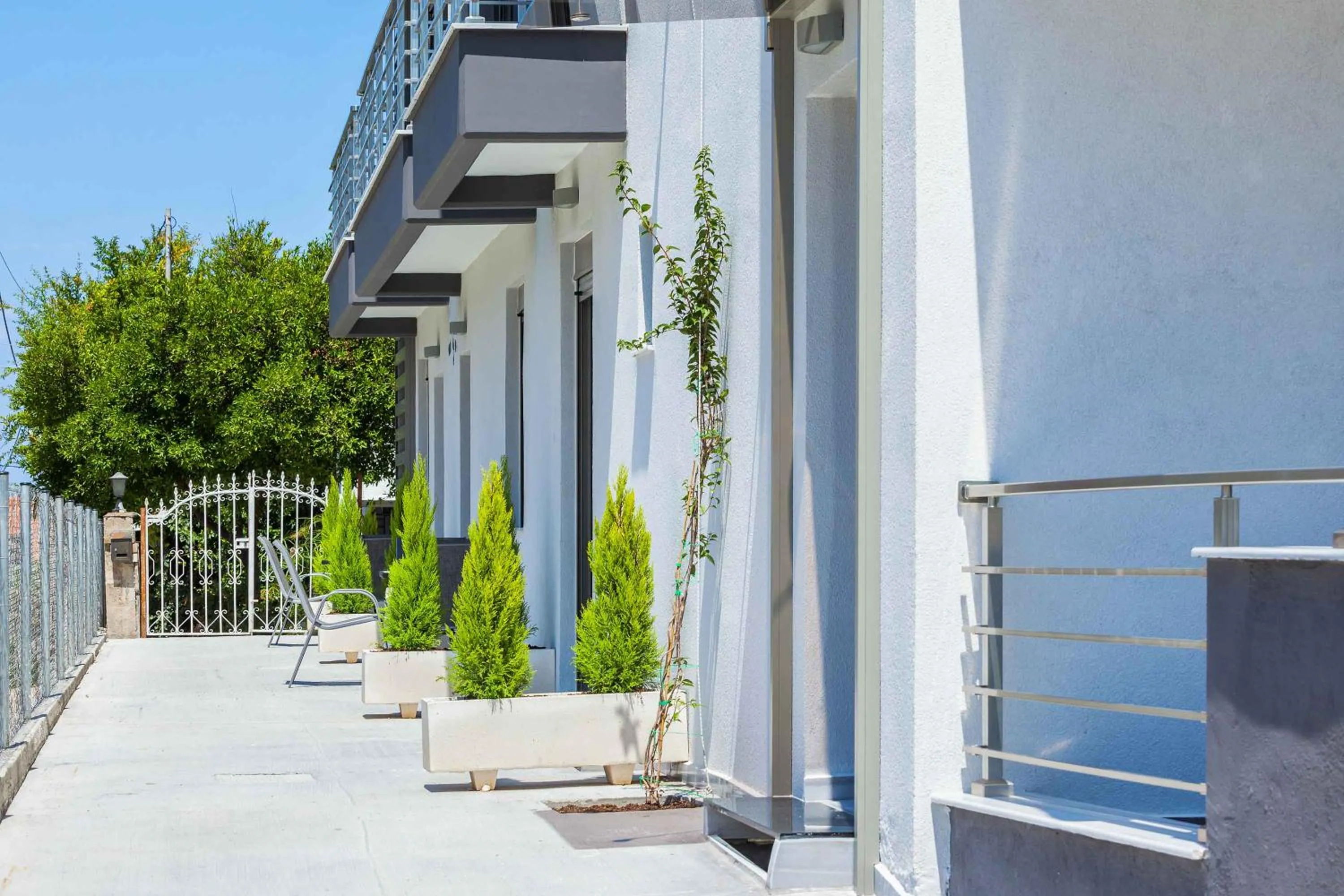 Patio in Nymphes Deluxe Accommodation Pefkochori