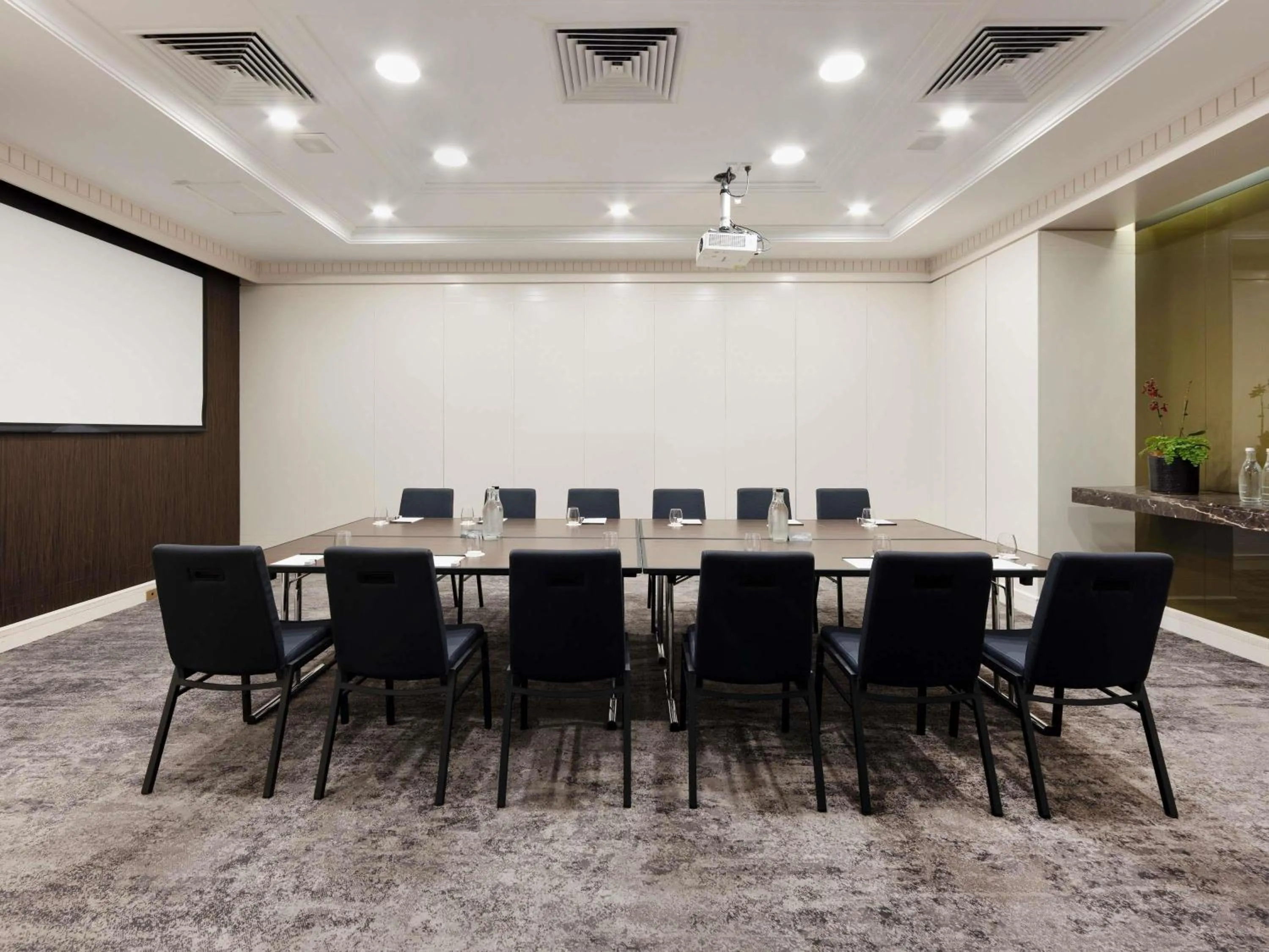 Meeting/conference room in Pullman Melbourne On the Park