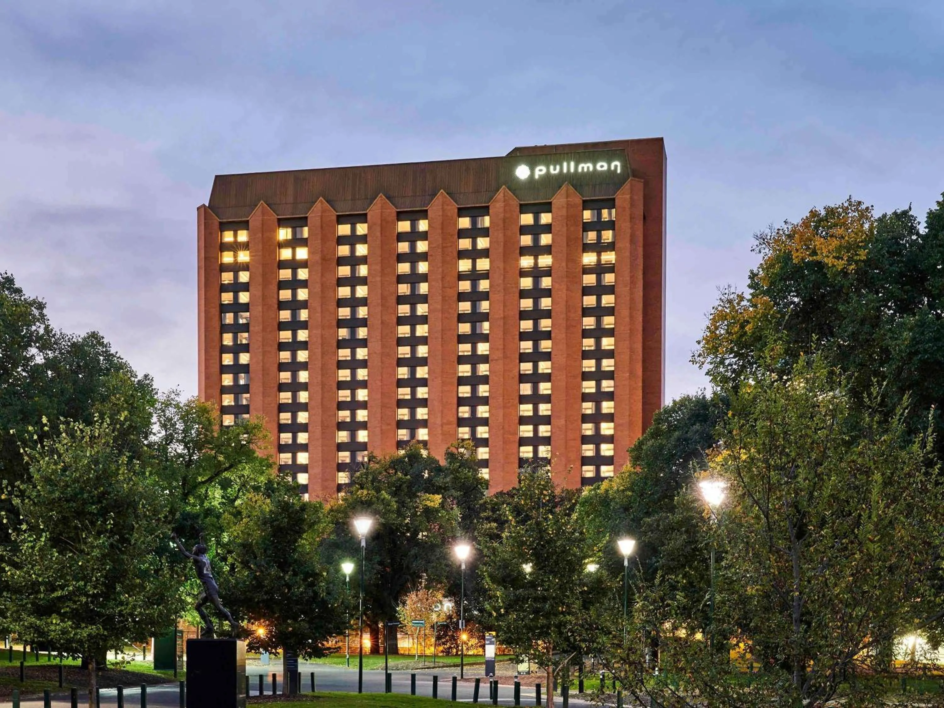 Property building in Pullman Melbourne On the Park