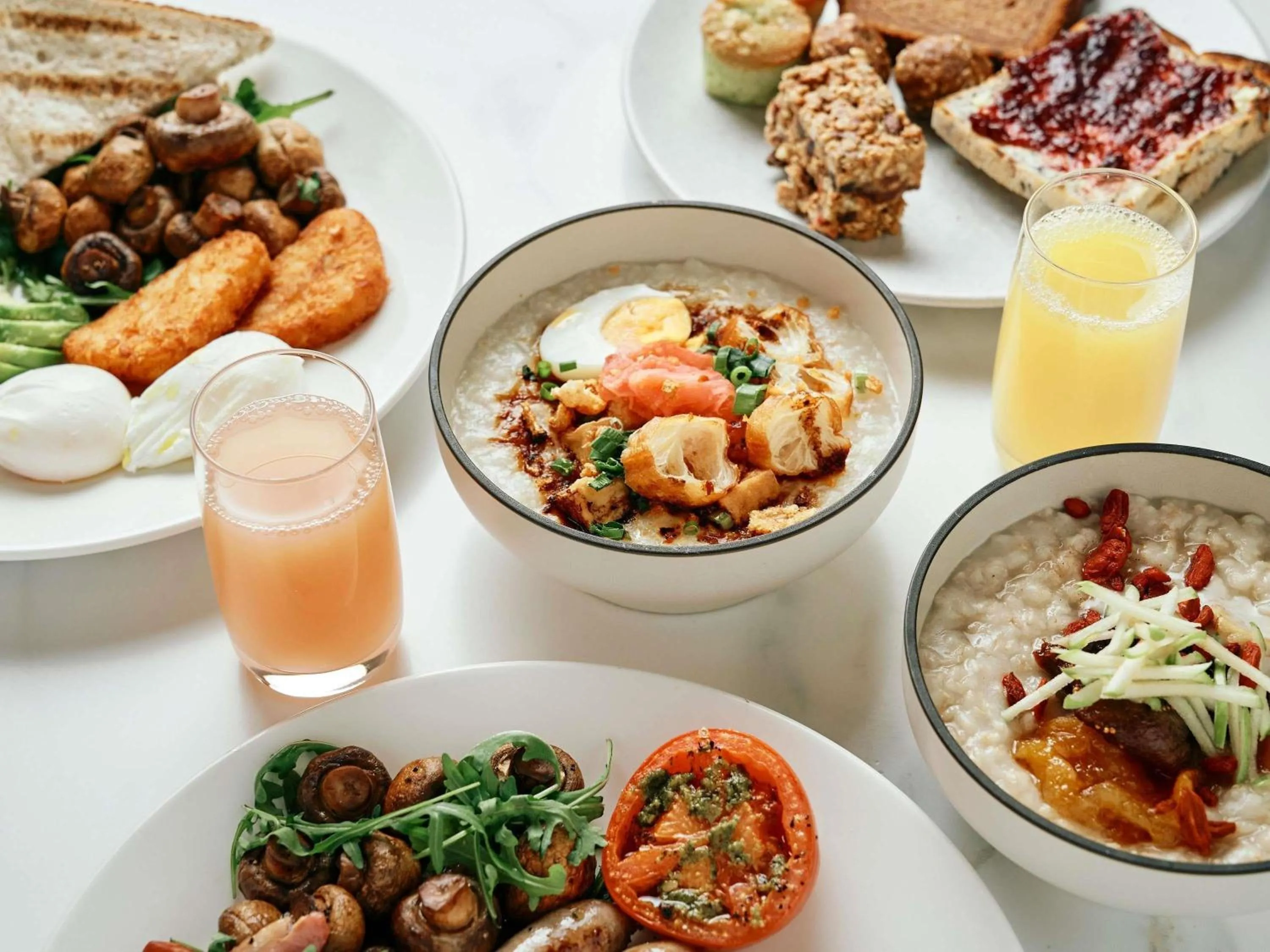 Breakfast in Pullman Melbourne On the Park