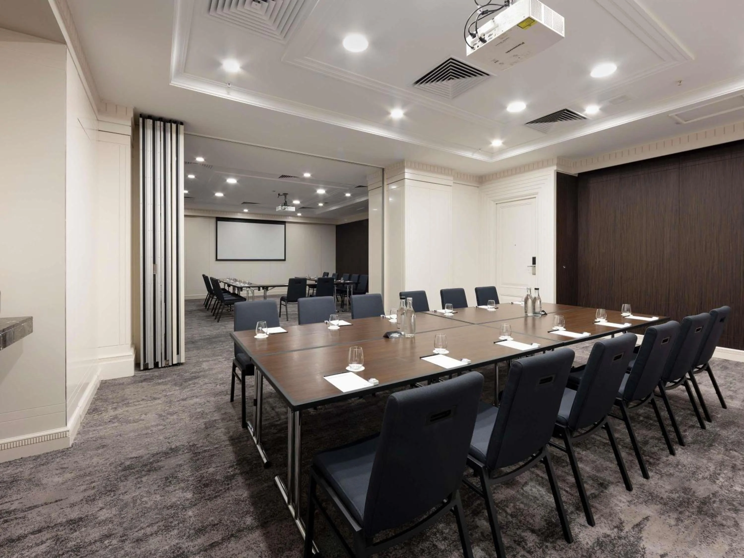 Meeting/conference room in Pullman Melbourne On the Park