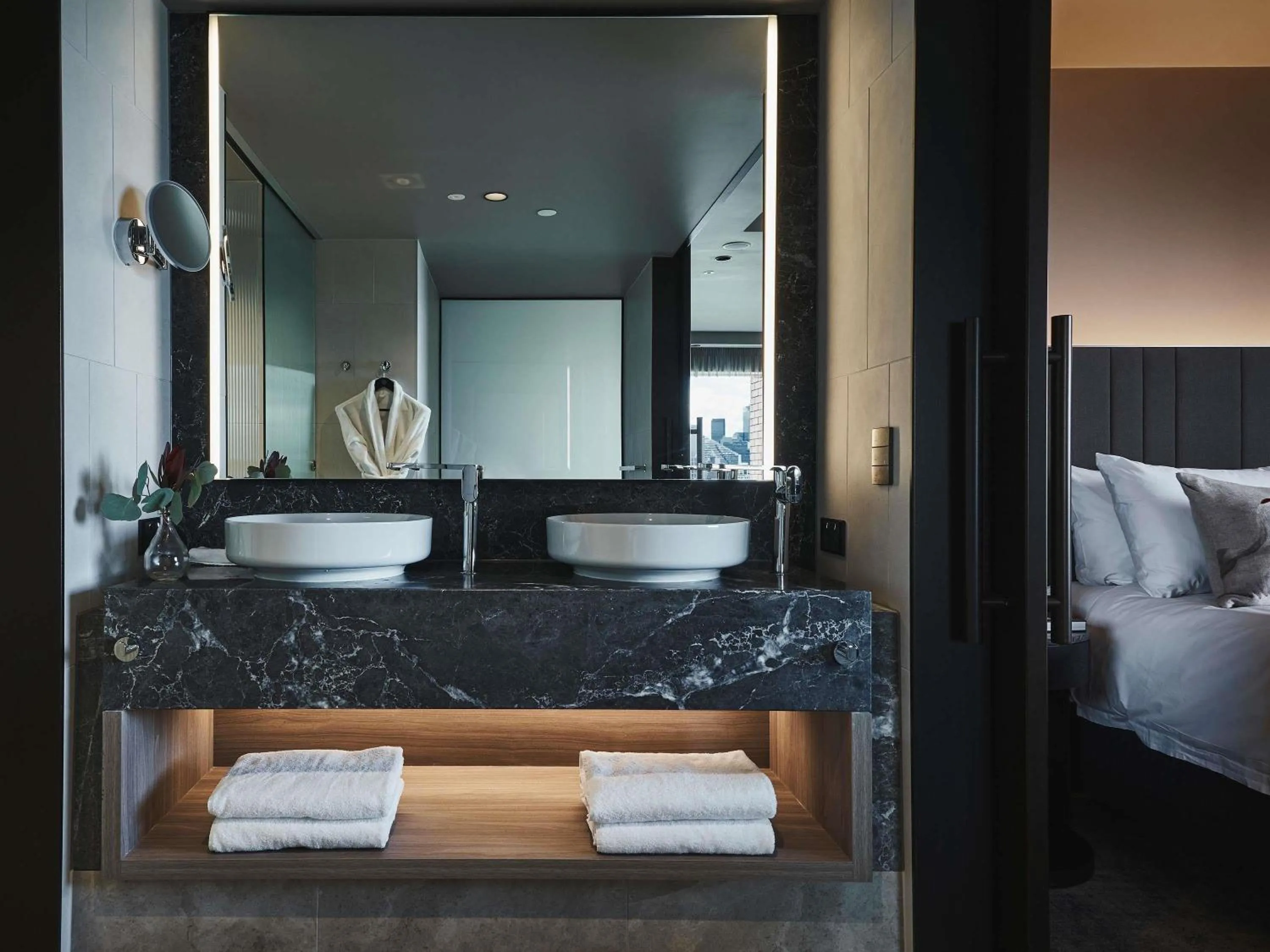 Bedroom, Bed in Pullman Melbourne On the Park