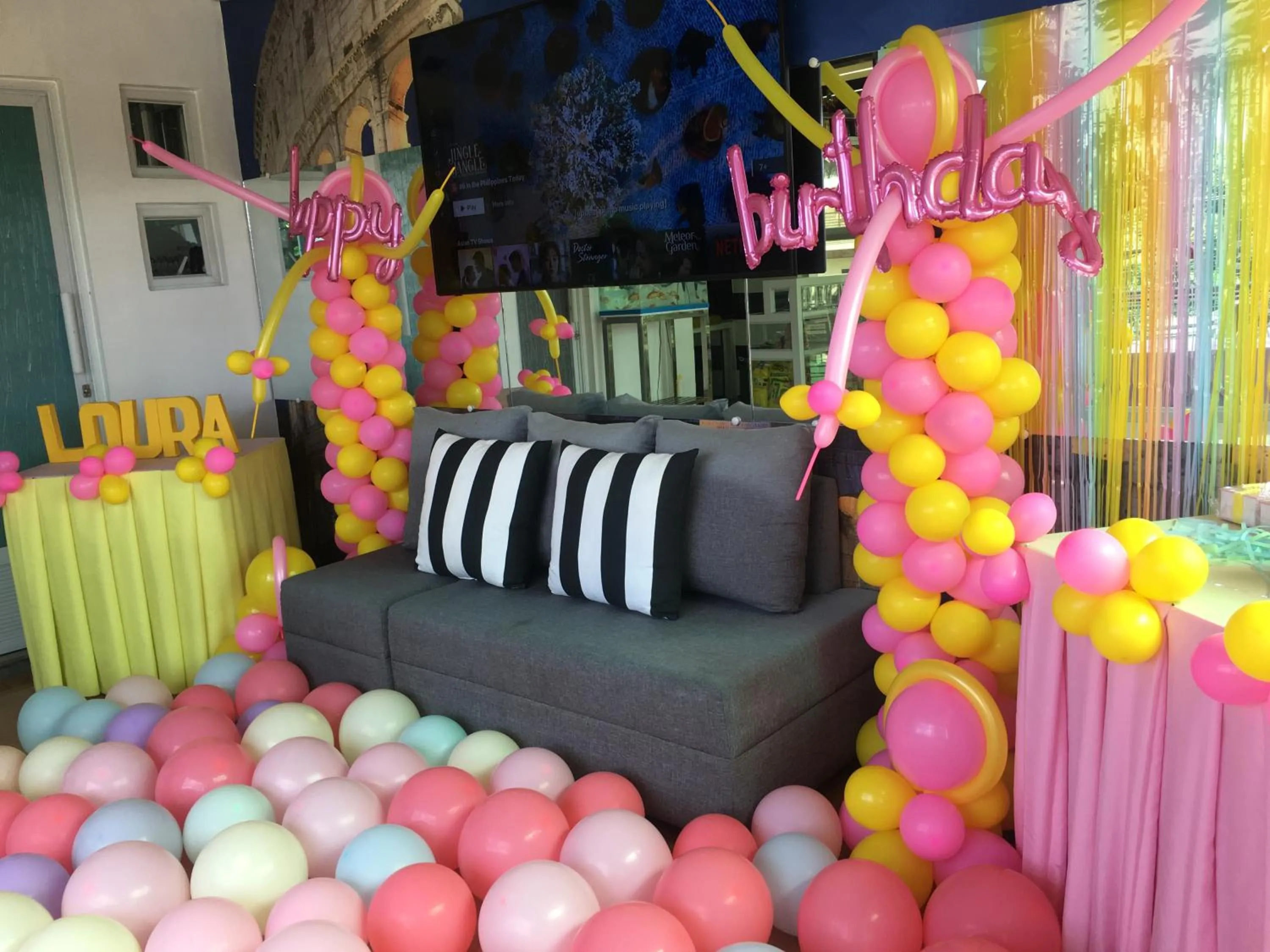 Communal lounge/ TV room in Italy Condotel Darasa