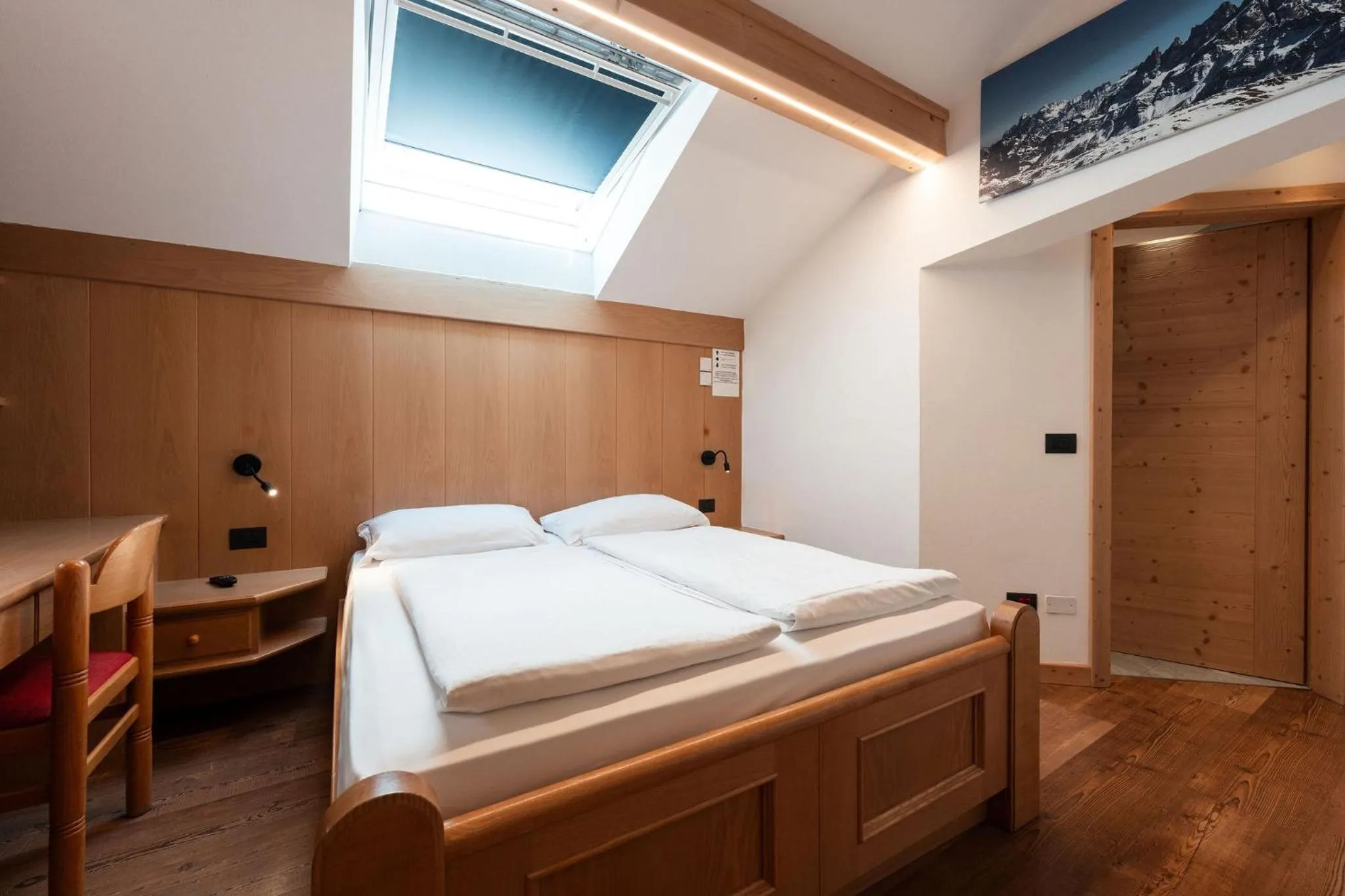 Bedroom, Bed in Hotel Piedibosco