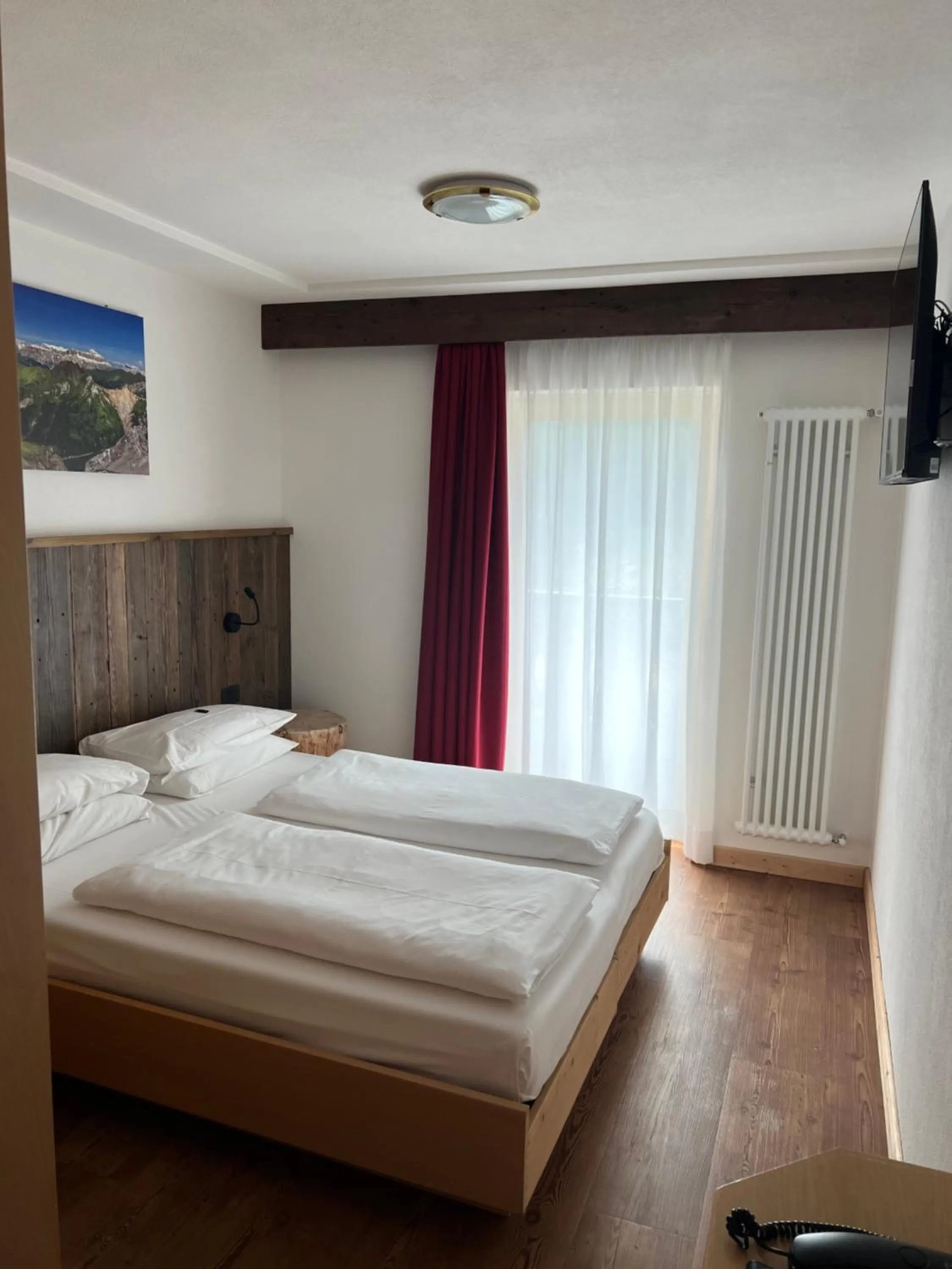 Bedroom, Bed in Hotel Piedibosco