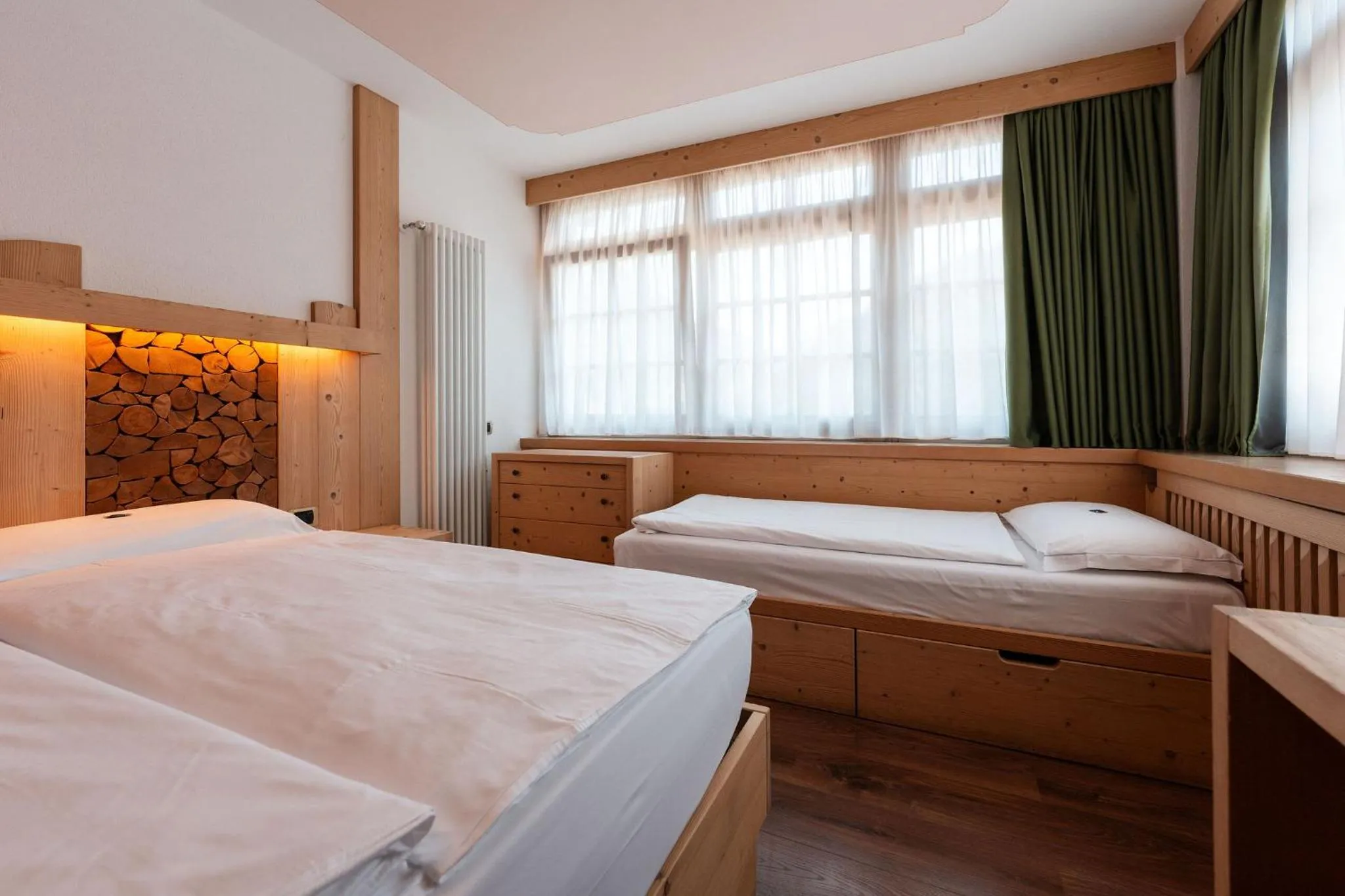 Bedroom, Bed in Hotel Piedibosco