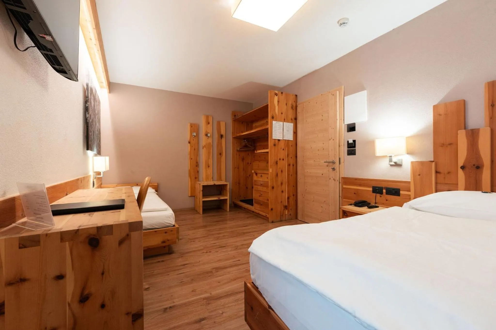 Bedroom, Bed in Hotel Piedibosco