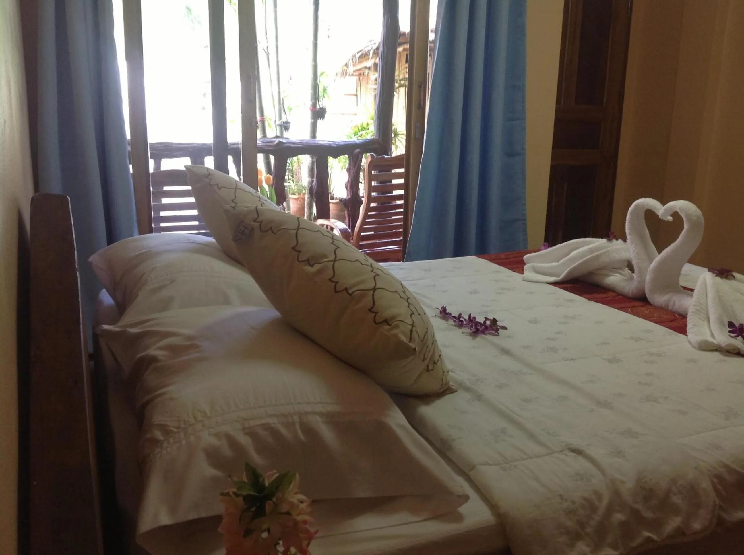 Bed in Ruan Mai Naiyang Beach Resort