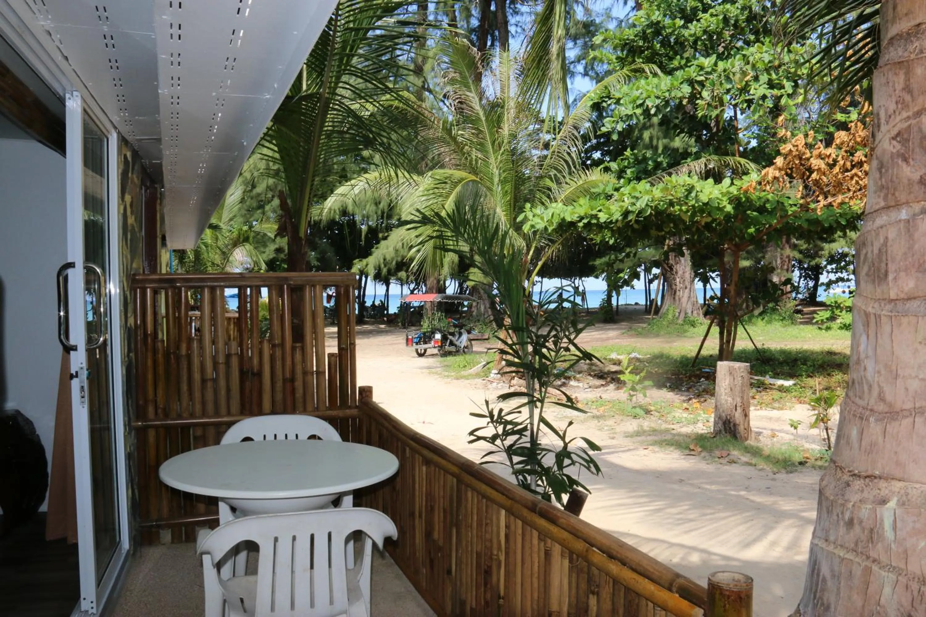 Ruan Mai Naiyang Beach Resort
