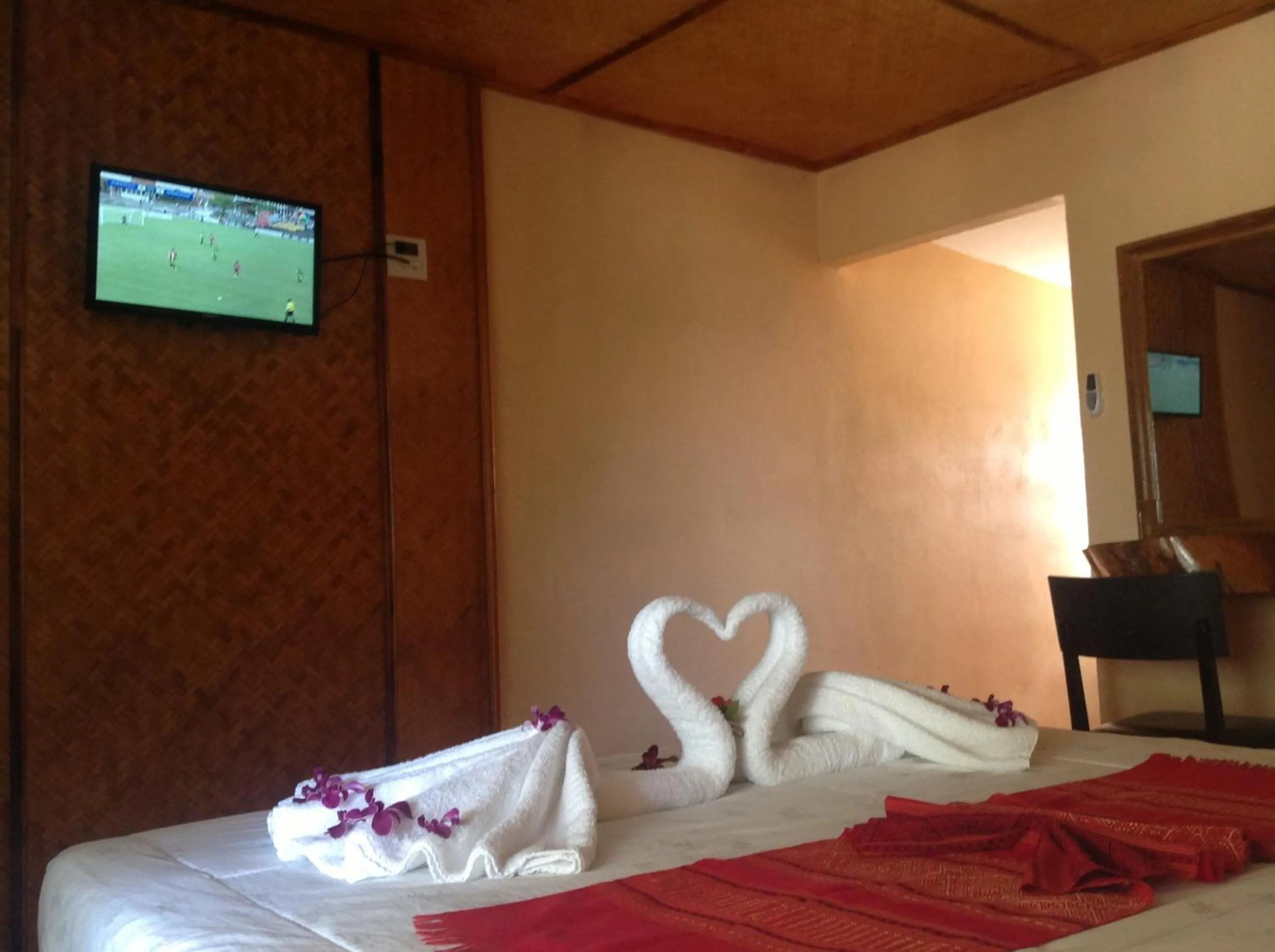 Bed in Ruan Mai Naiyang Beach Resort