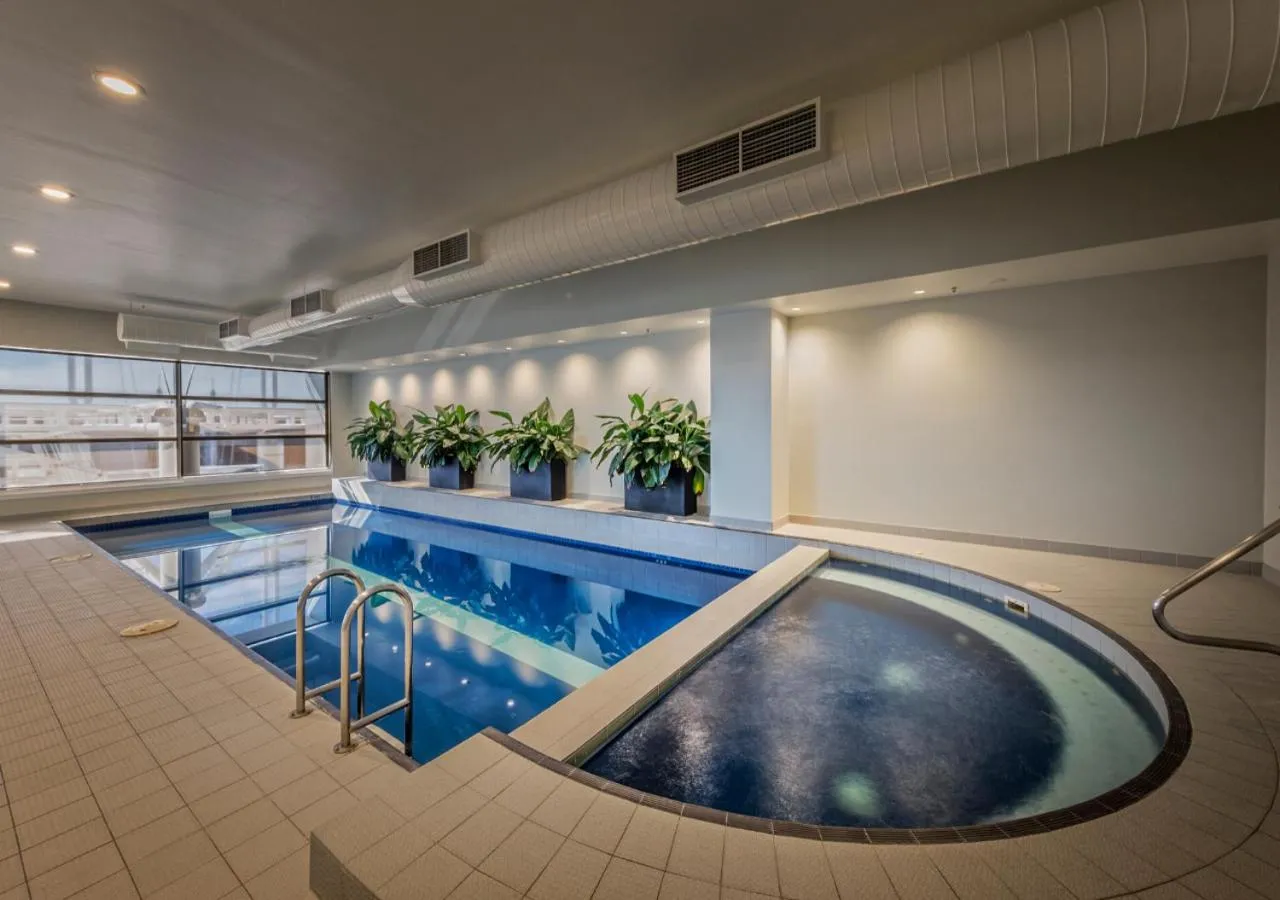 Swimming pool in PARKROYAL Melbourne Airport