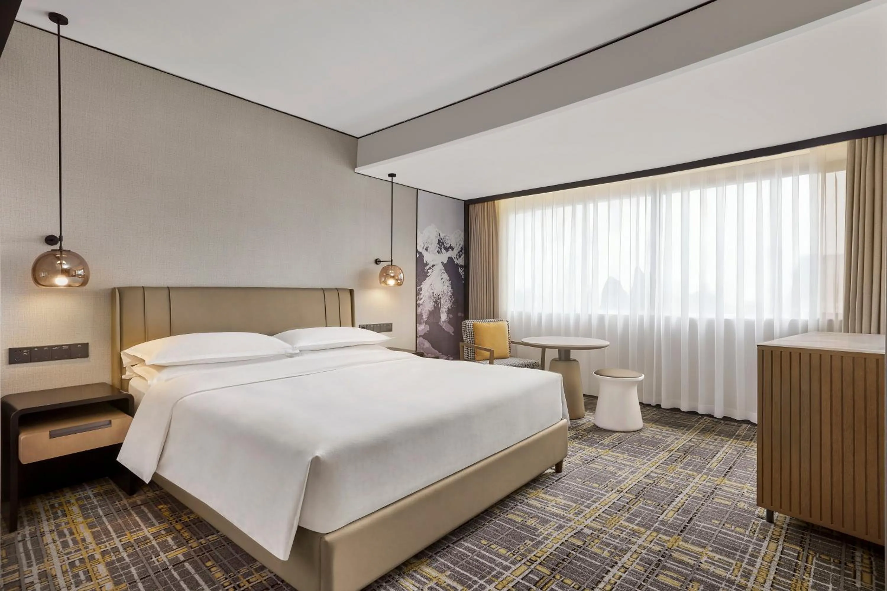 Bedroom, Bed in Sheraton Chengdu Lido Hotel