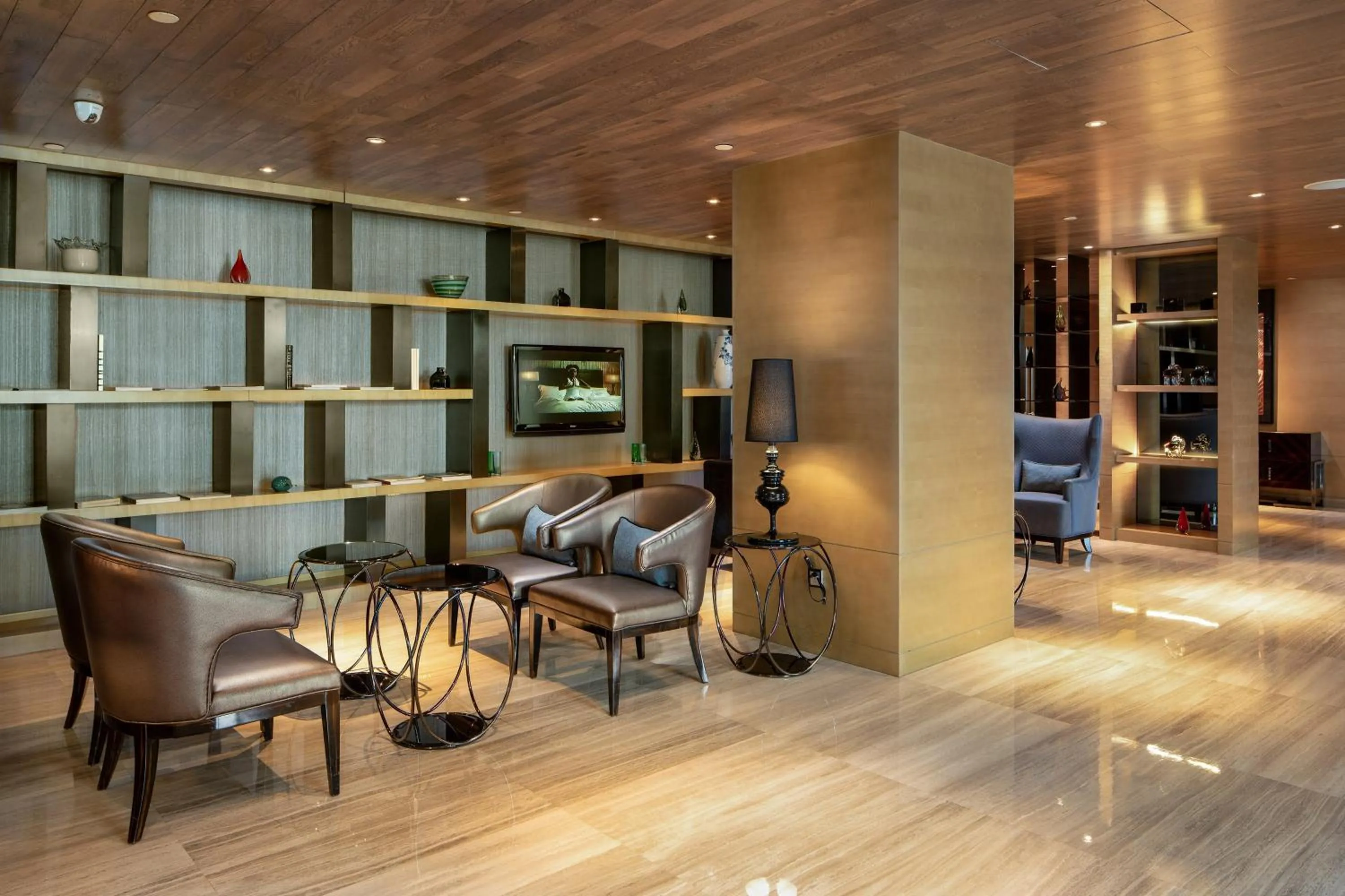 Lounge or bar in Le Meridien Chongqing Nan'an