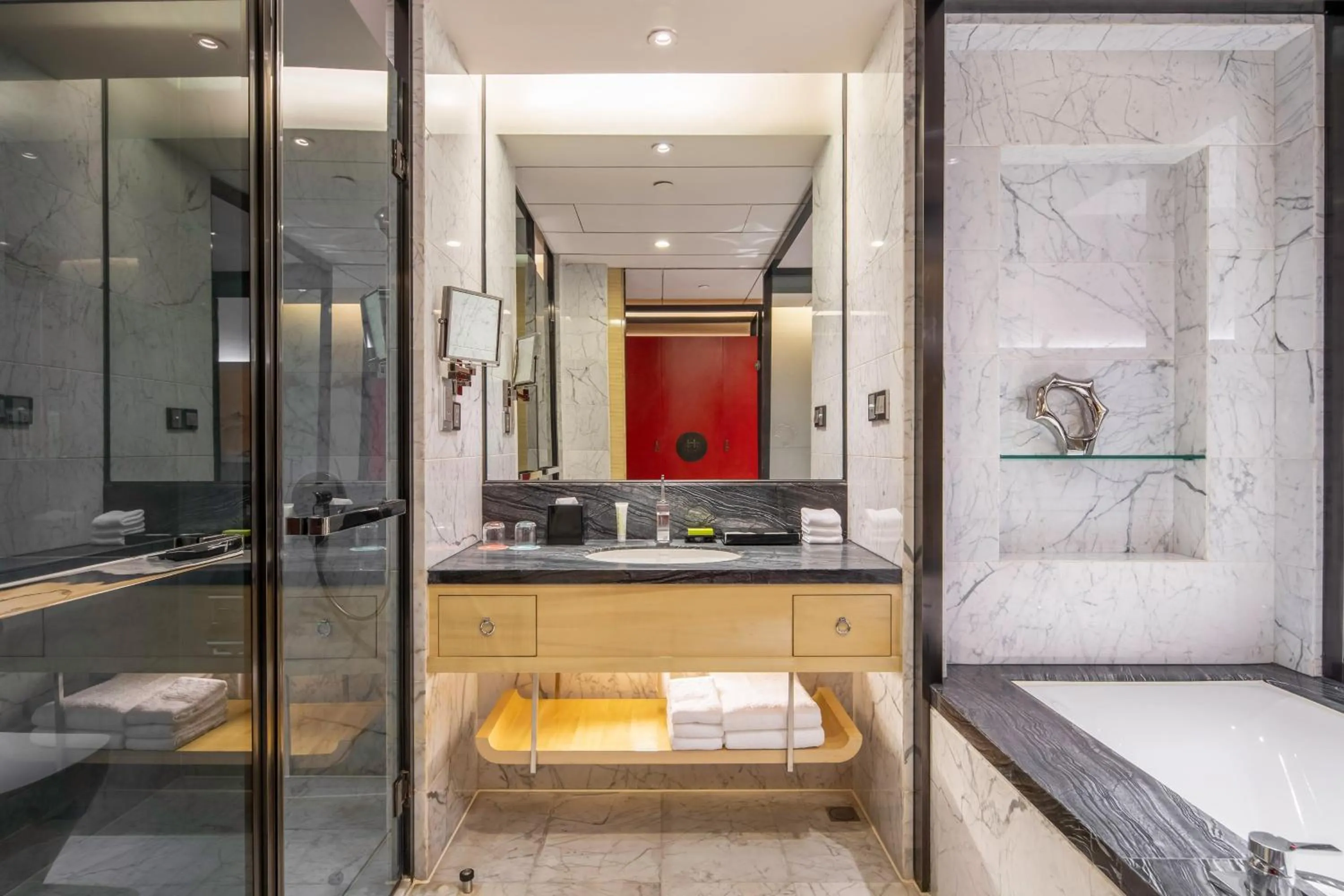 Bathroom in Le Meridien Chongqing Nan'an