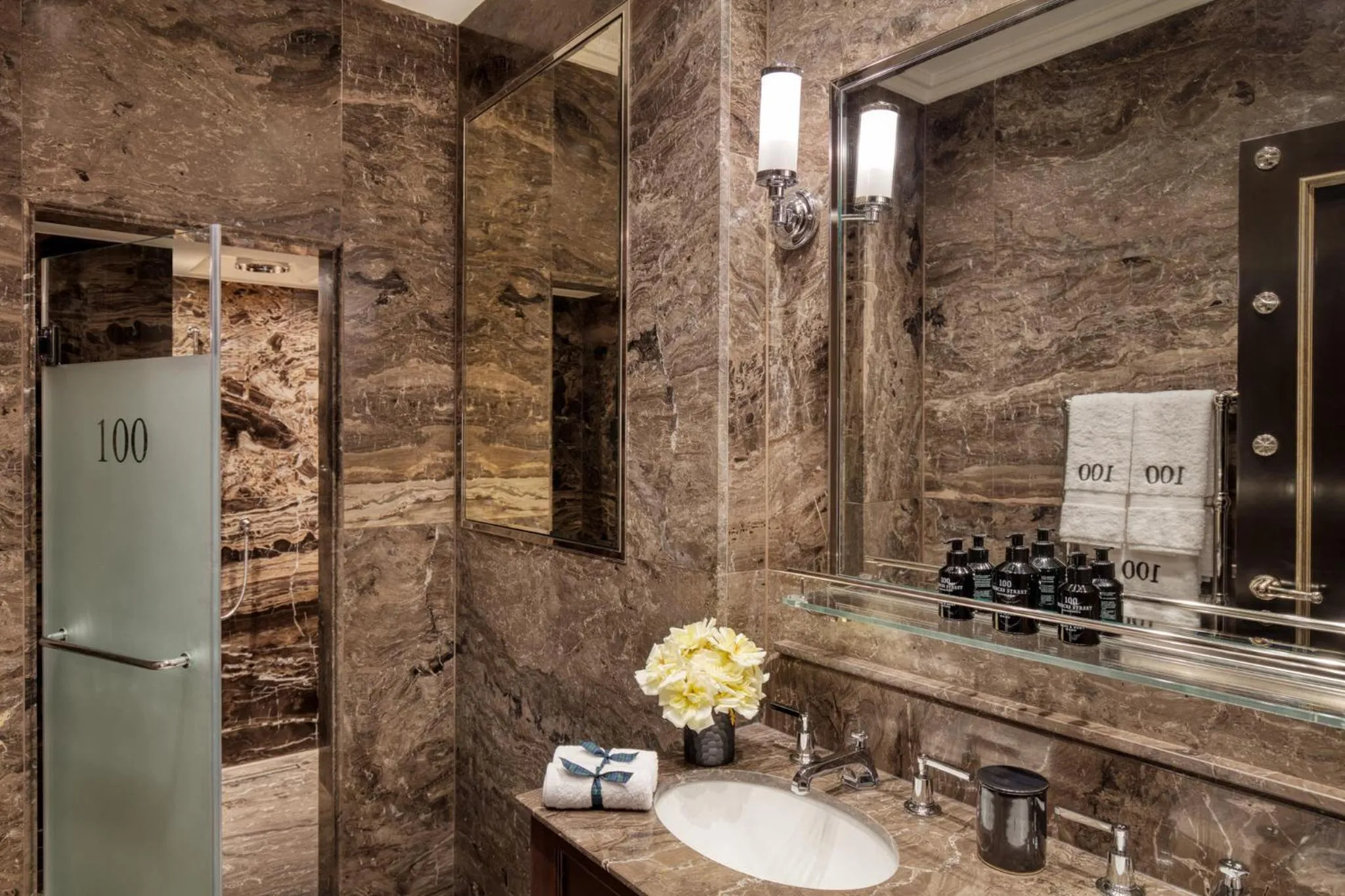 Photo of the whole room in 100 Princes Street