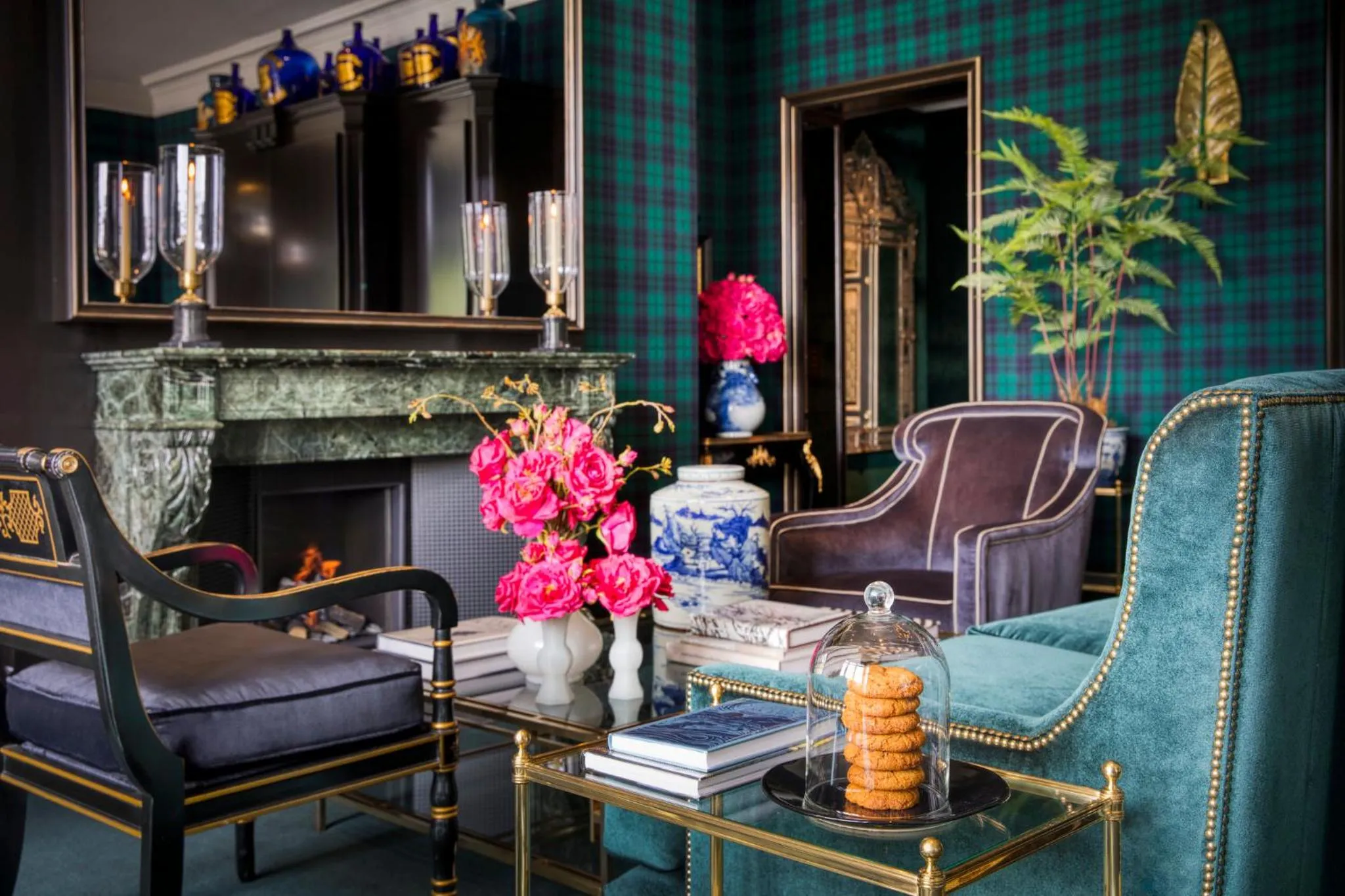 Photo of the whole room in 100 Princes Street