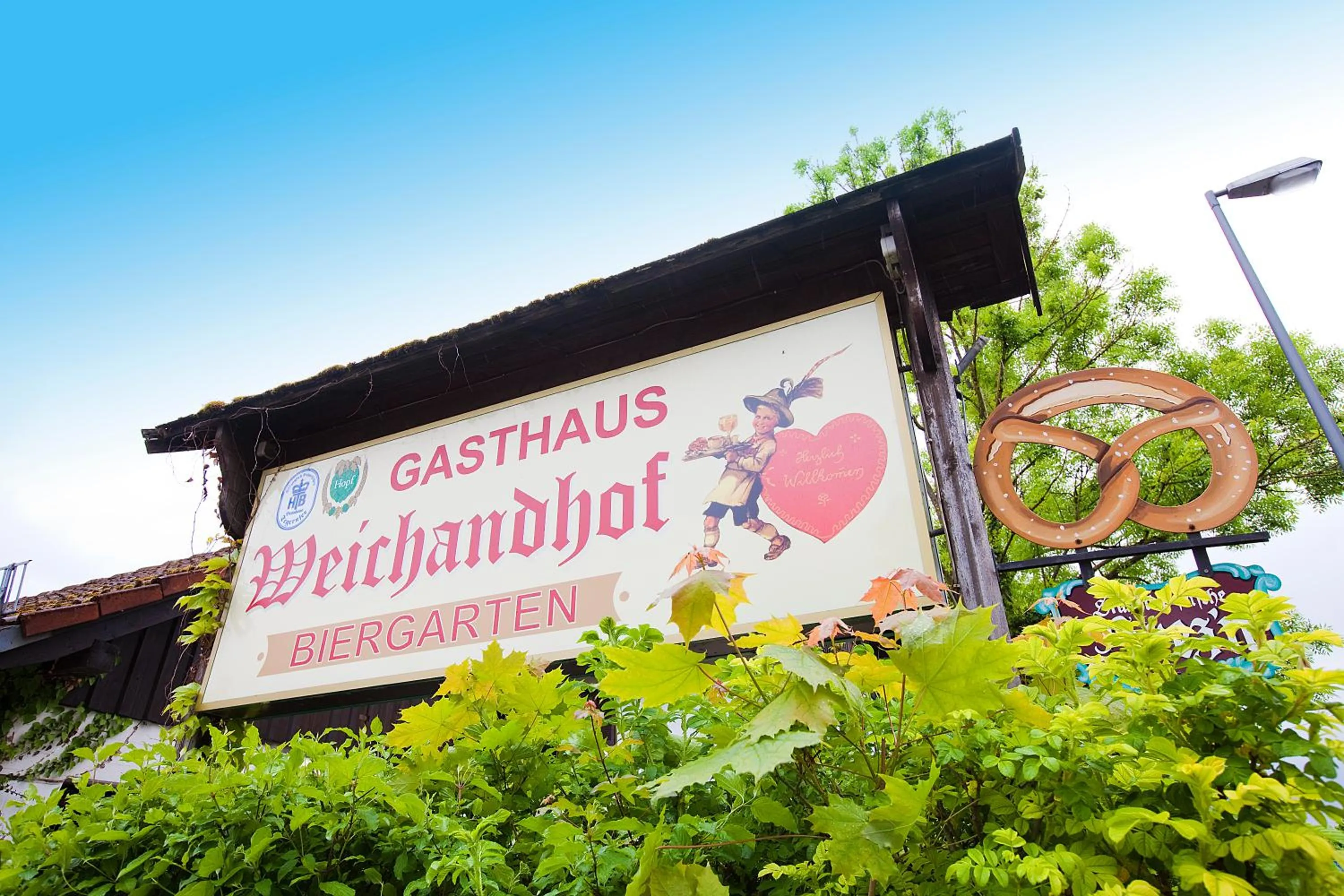 Property building in Weichandhof