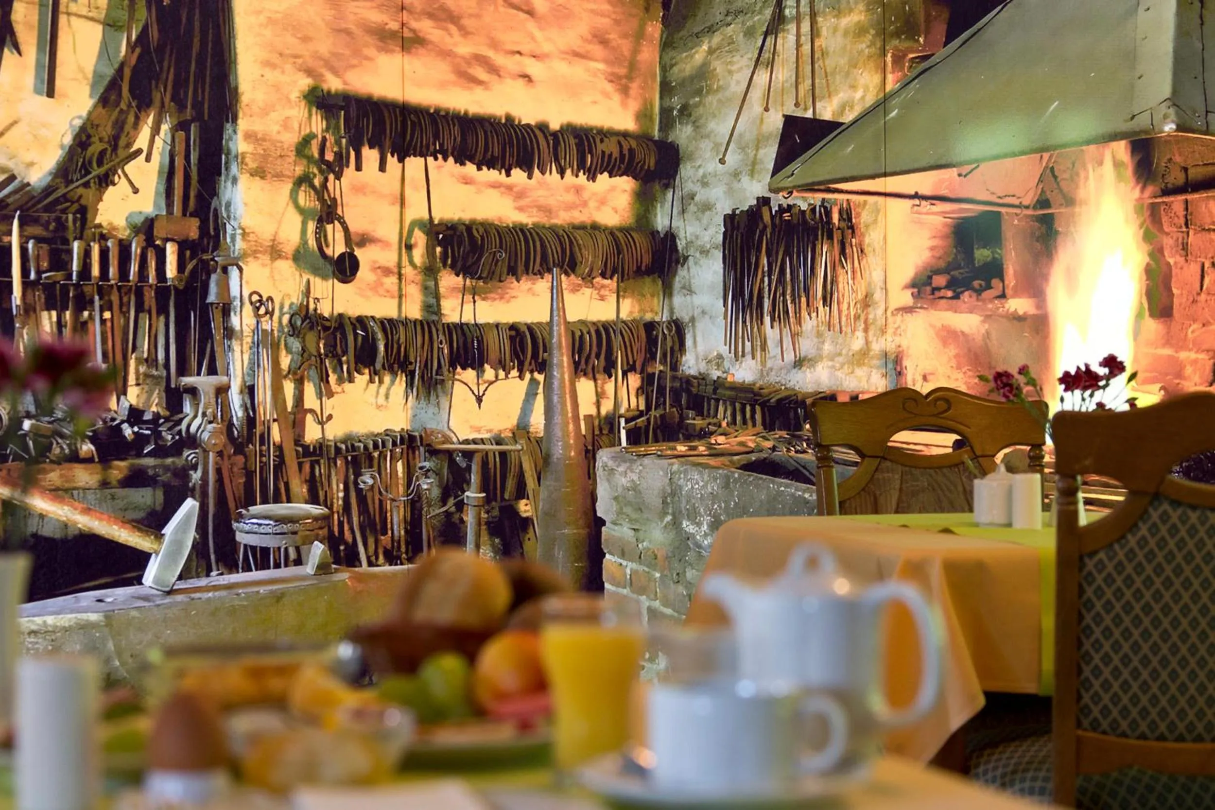 Restaurant/places to eat in Landhotel Zur Schmiede