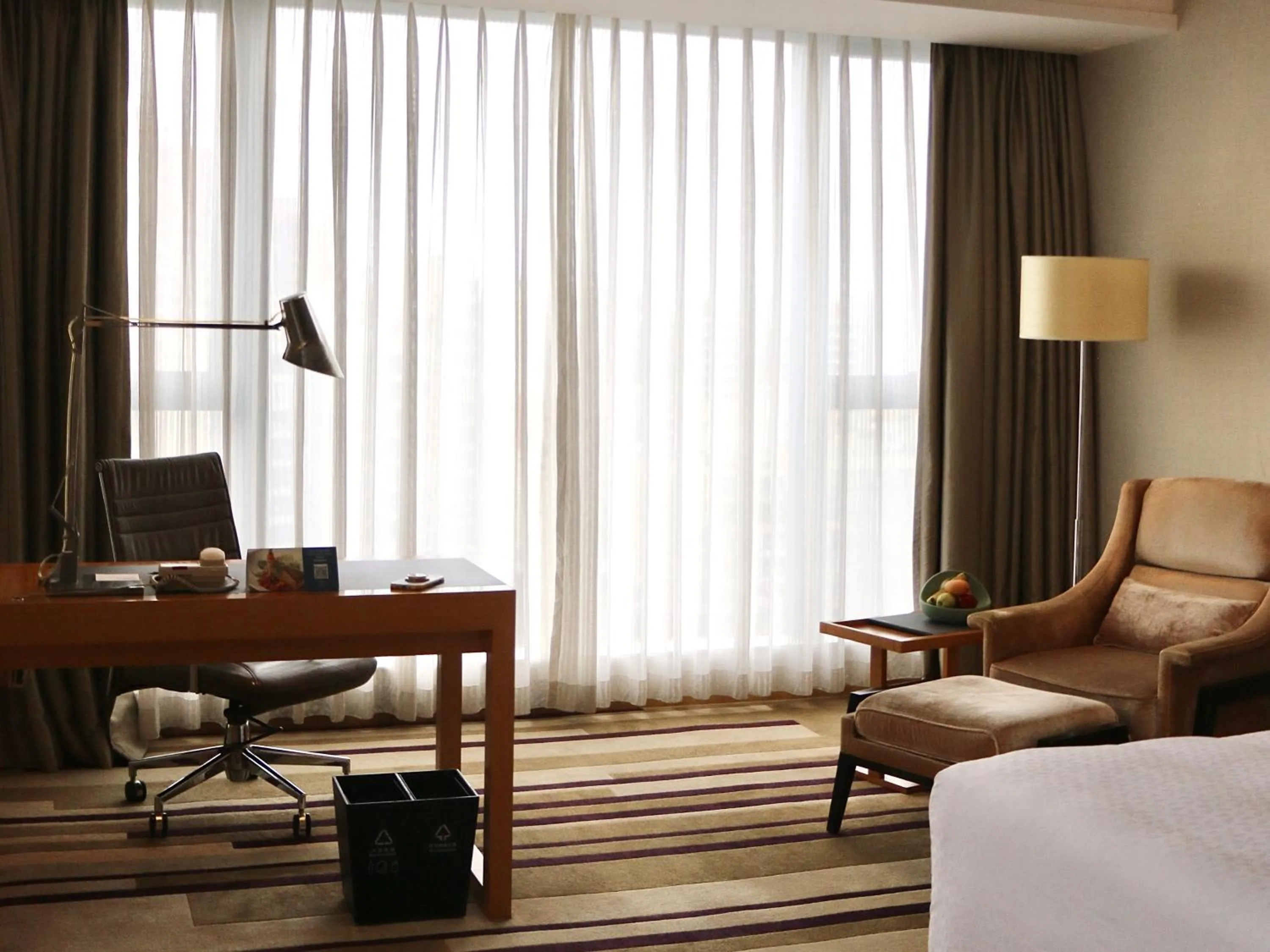 Seating area in Four Points by Sheraton Guangzhou Financial City, Tianhe