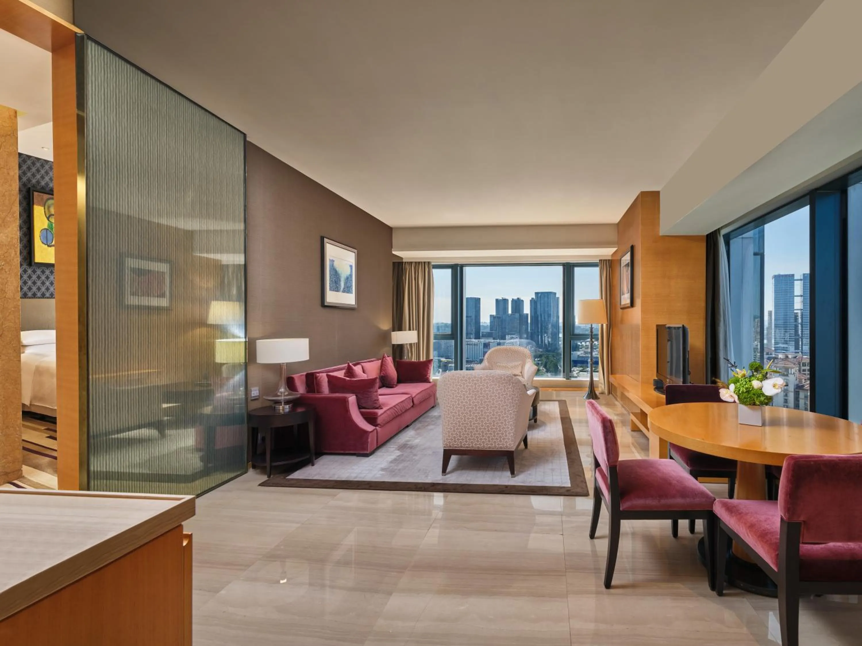 Photo of the whole room in Four Points by Sheraton Guangzhou Financial City, Tianhe