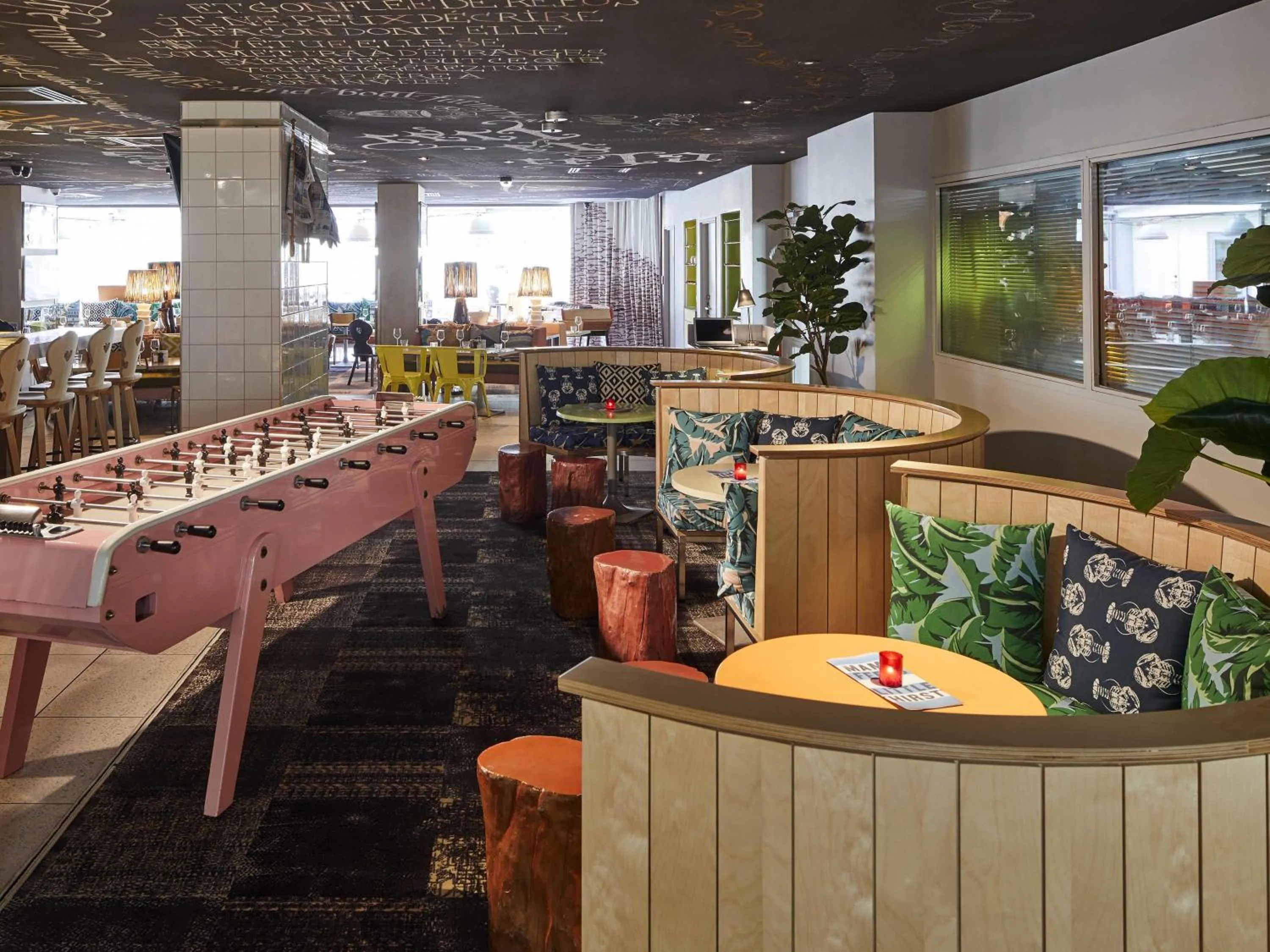 Restaurant/places to eat in Mama Shelter Marseille