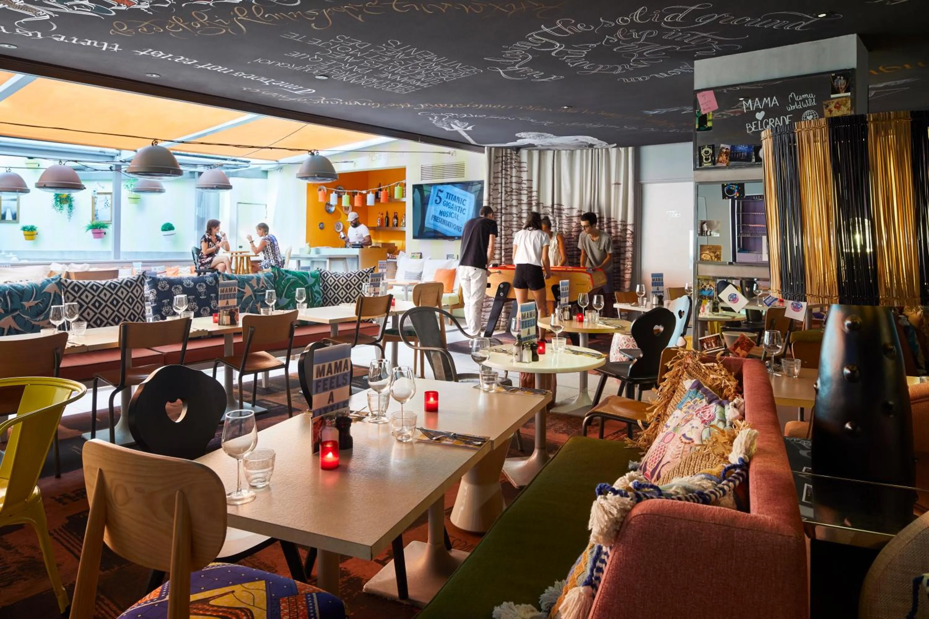 Patio in Mama Shelter Marseille