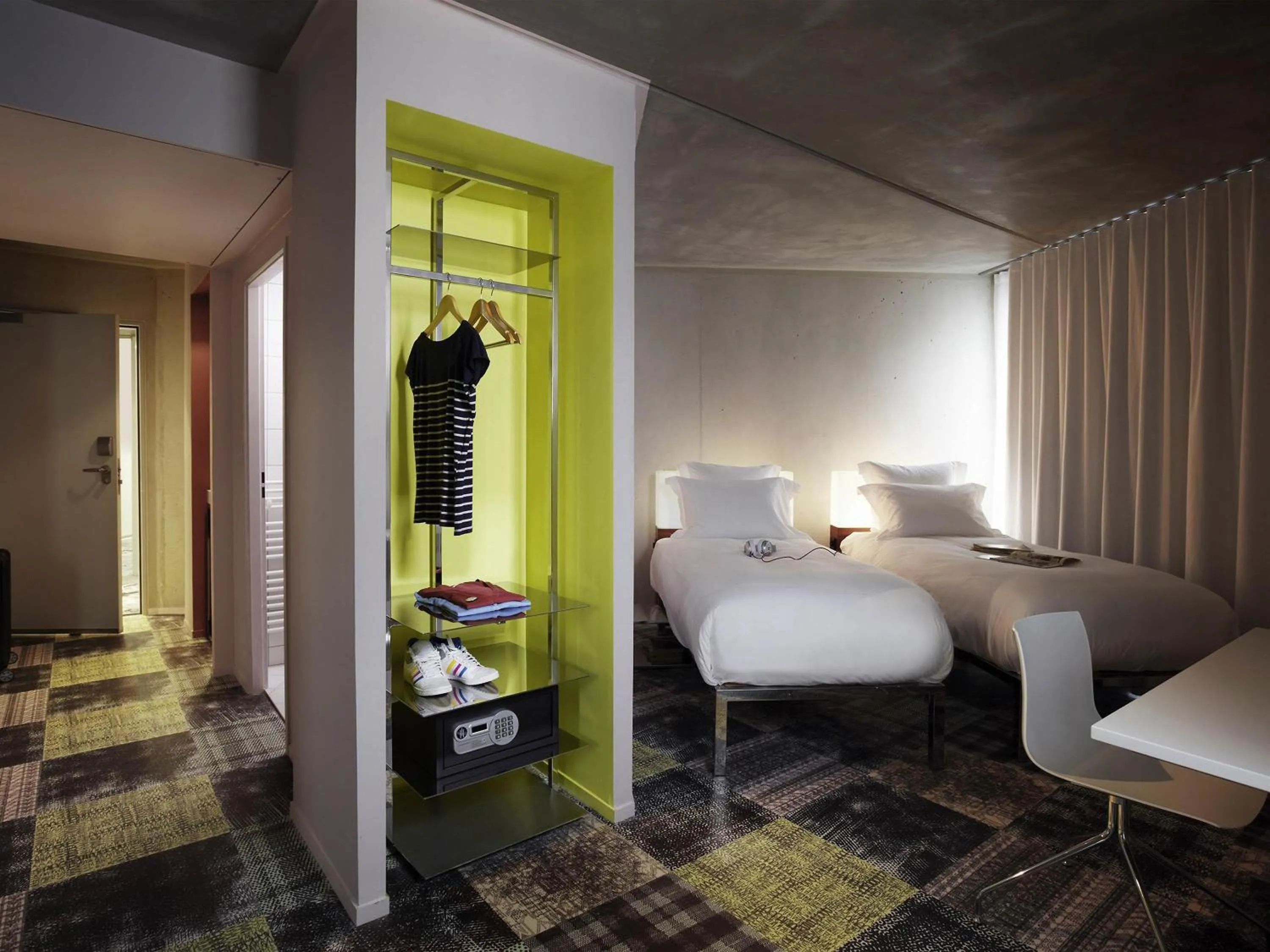 Bedroom, Bed in Mama Shelter Marseille