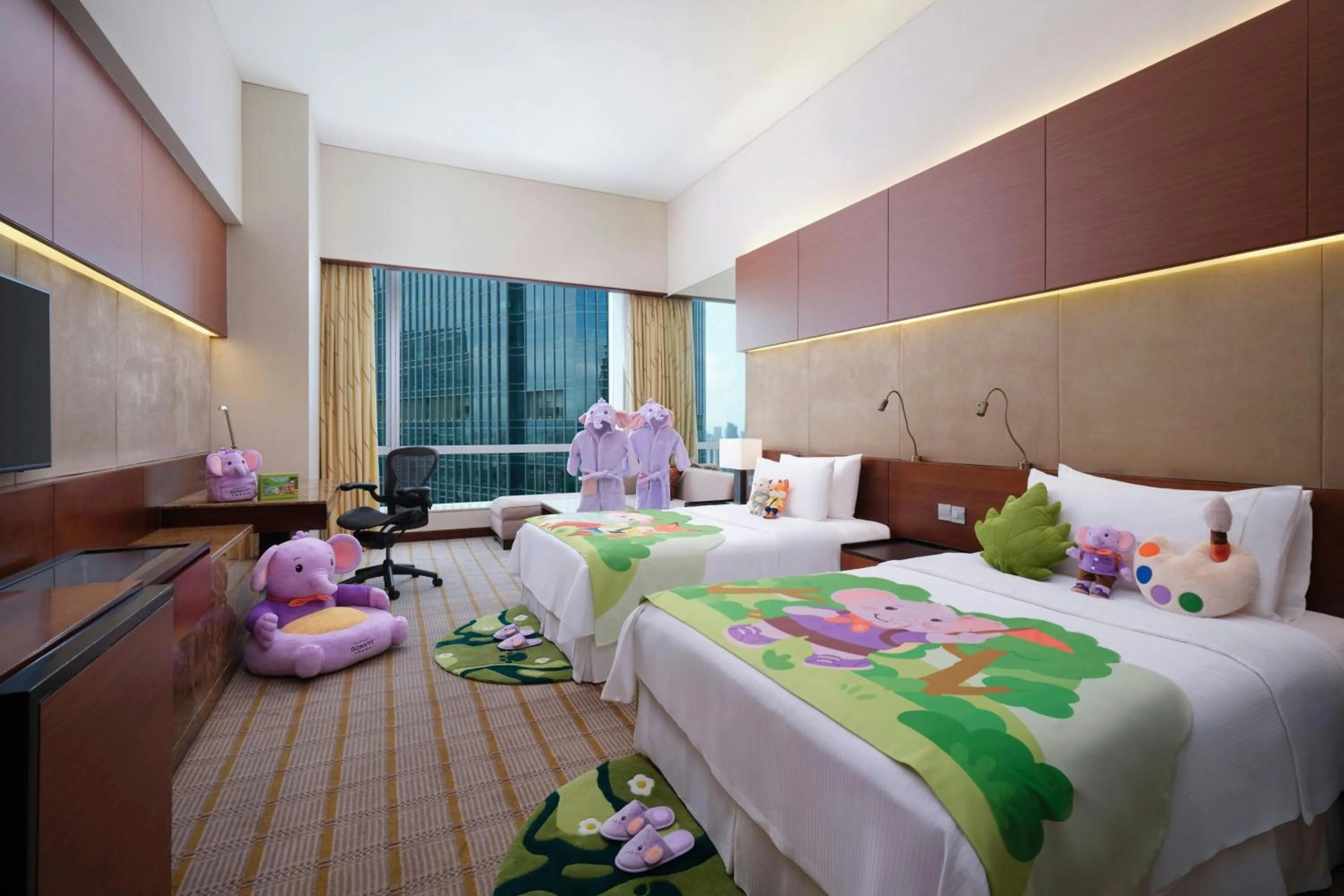 Photo of the whole room, Bed in The Westin Guangzhou