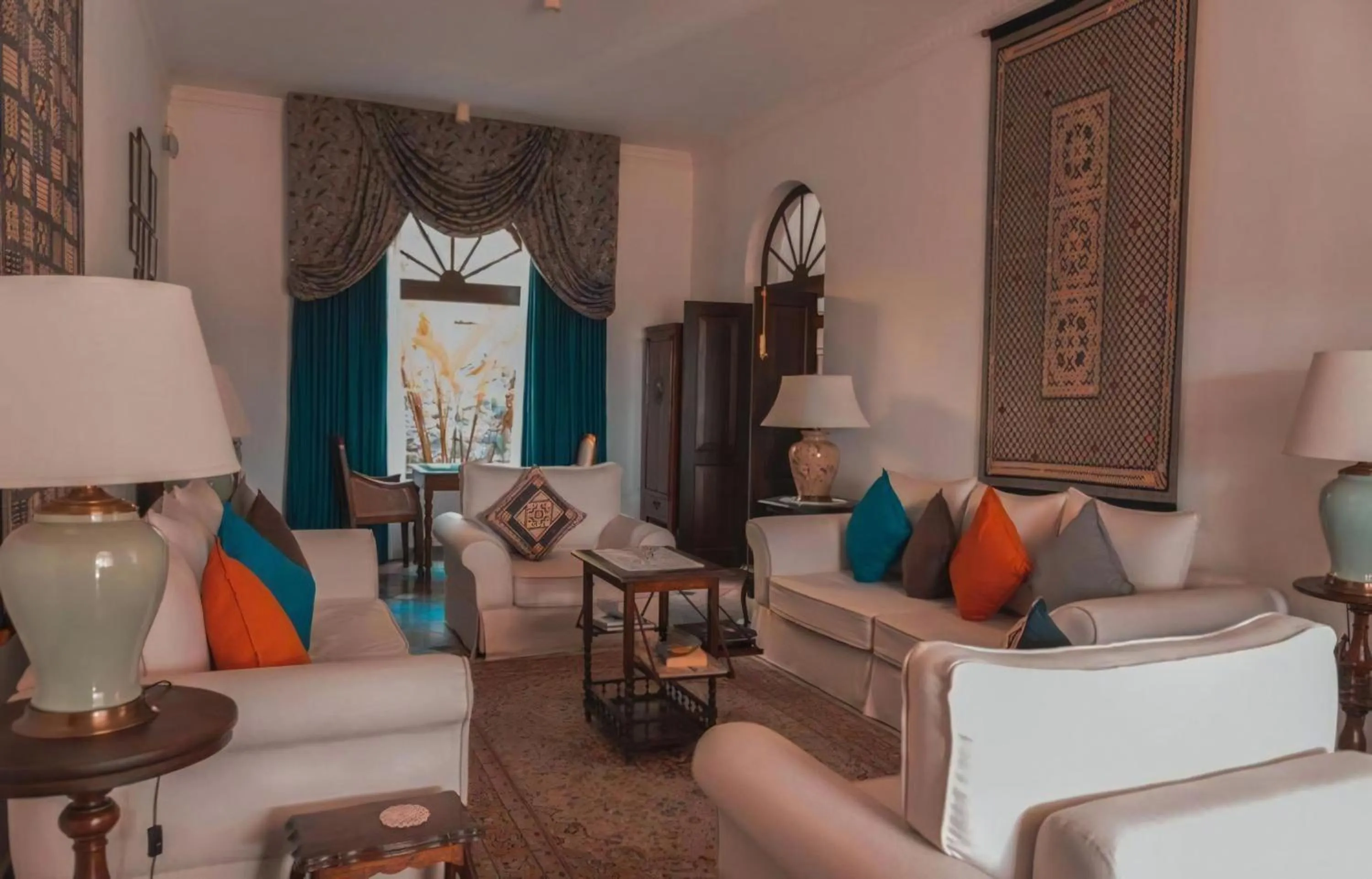 Library in Coffee Bungalow Kandy