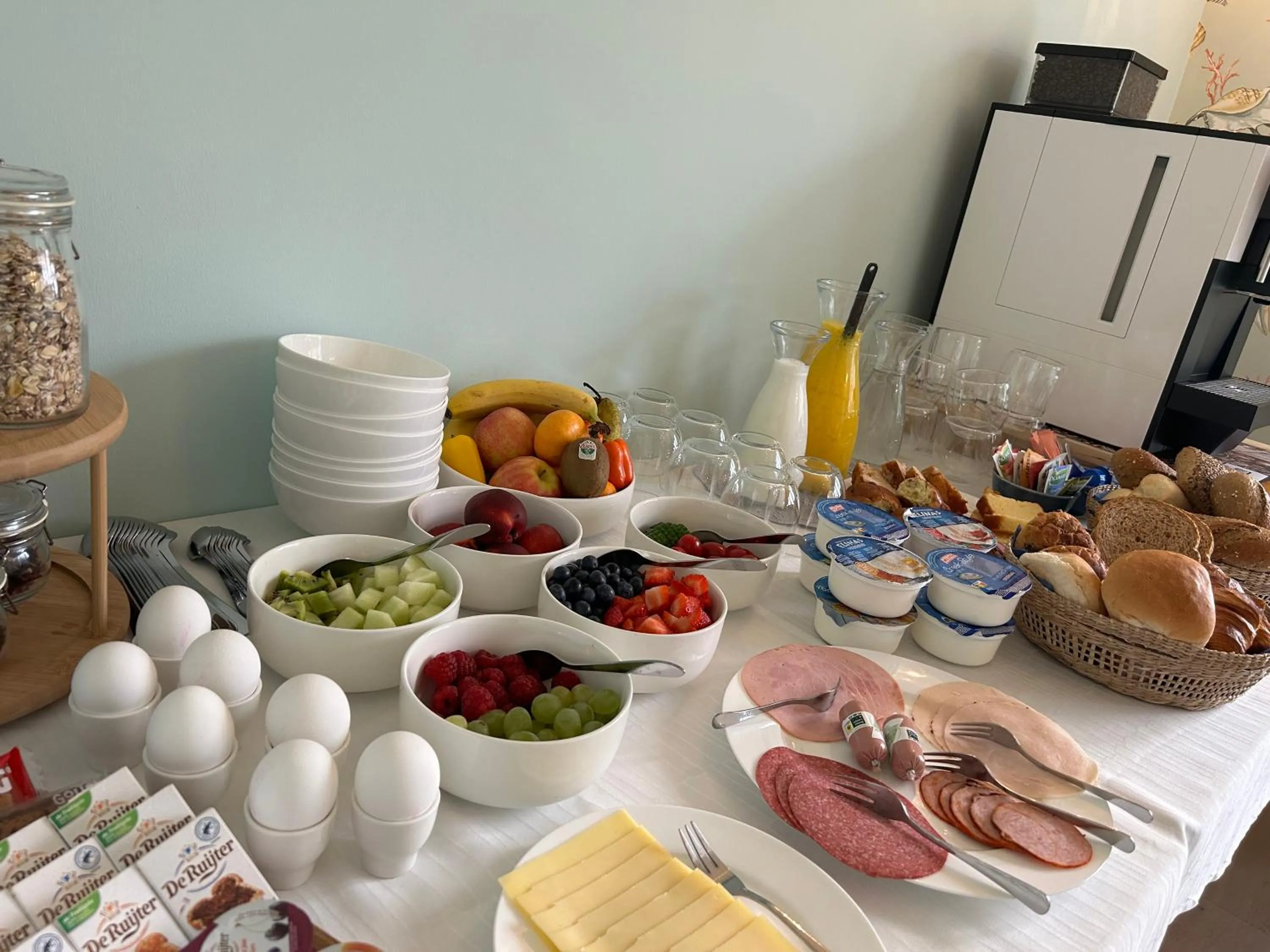 Breakfast in Villa Nieuwland B&B