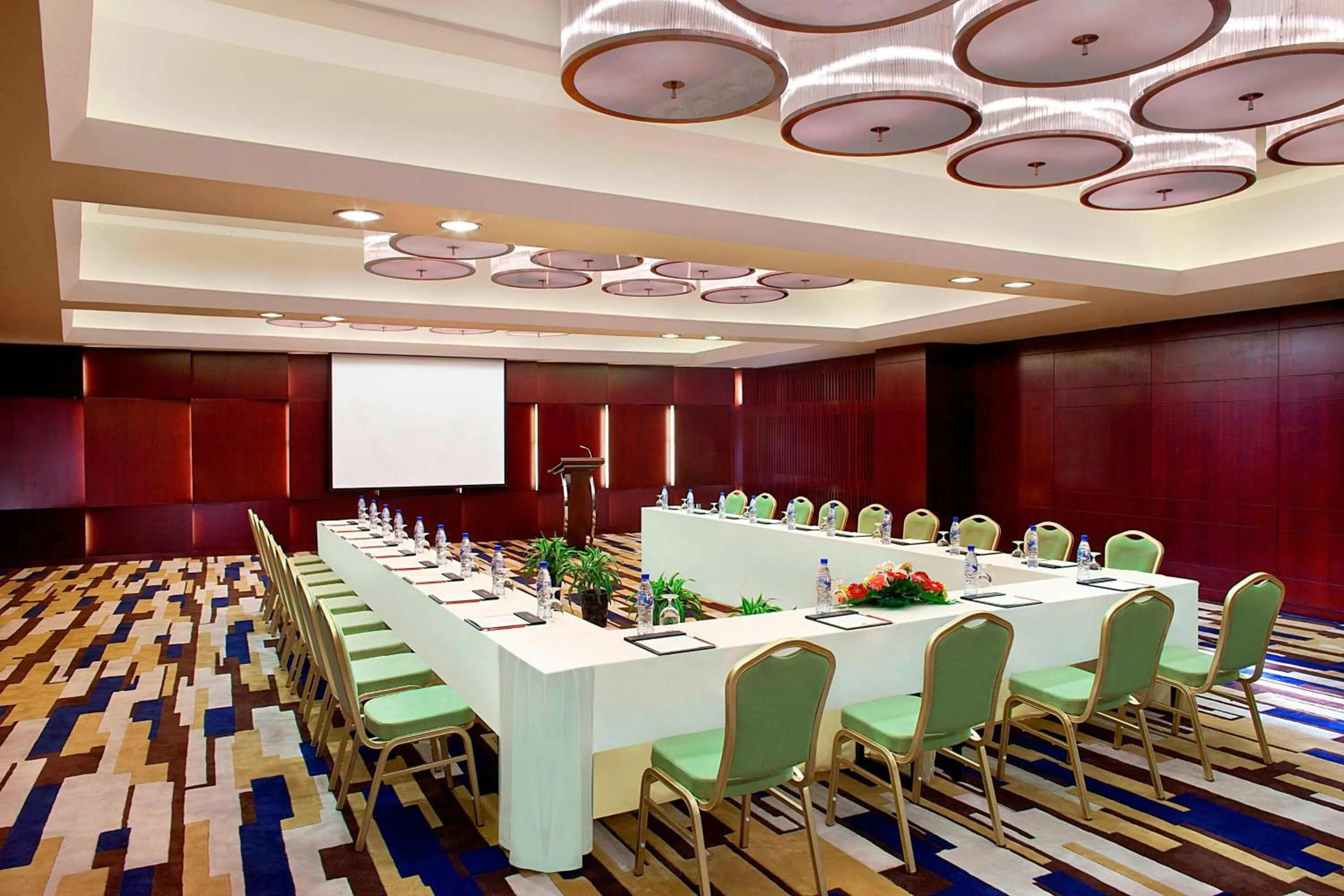 Meeting/conference room in Four Points by Sheraton Hangzhou, Binjiang
