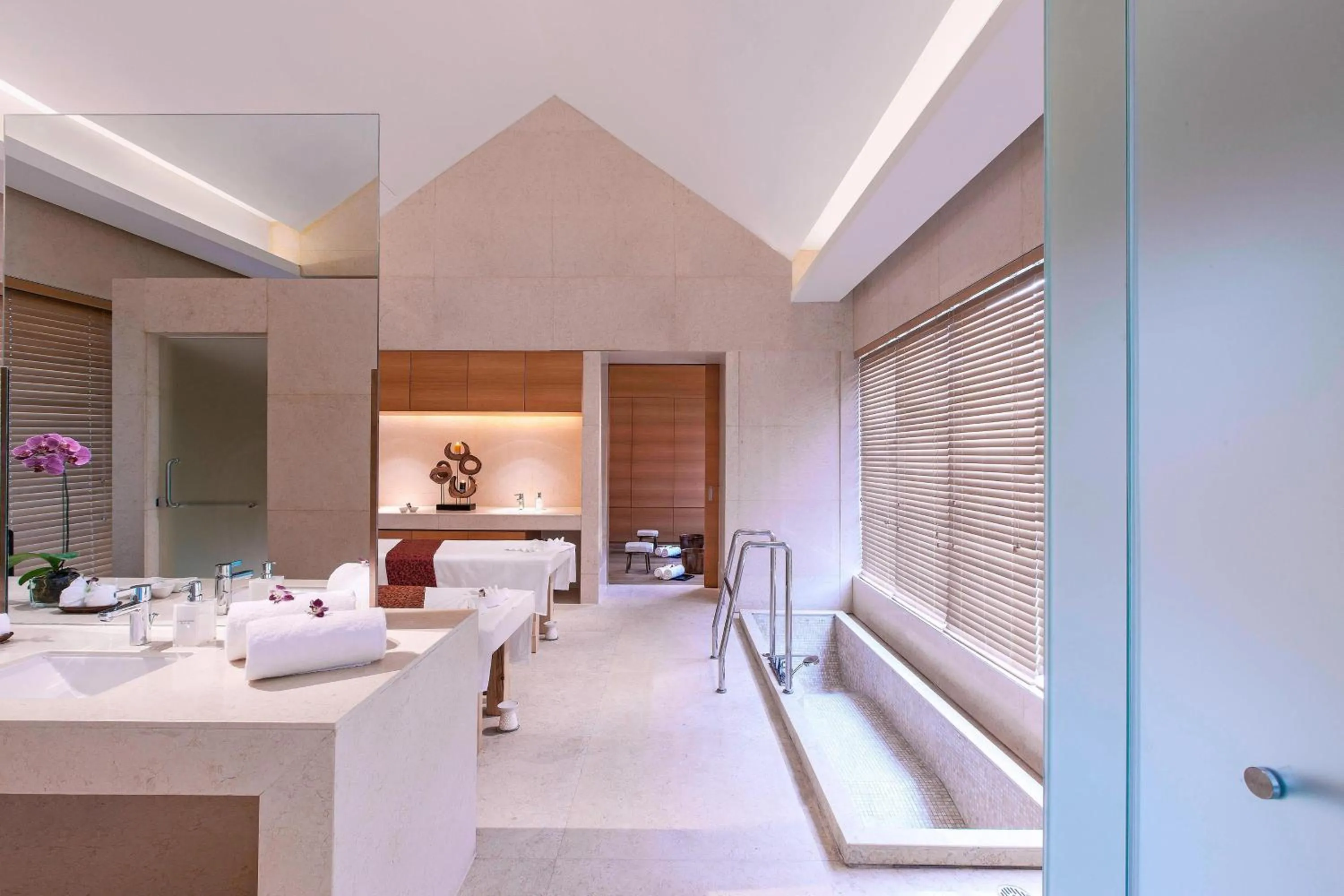 Spa and wellness centre/facilities, Bed in Sheraton Grand Hangzhou Wetland Park Resort