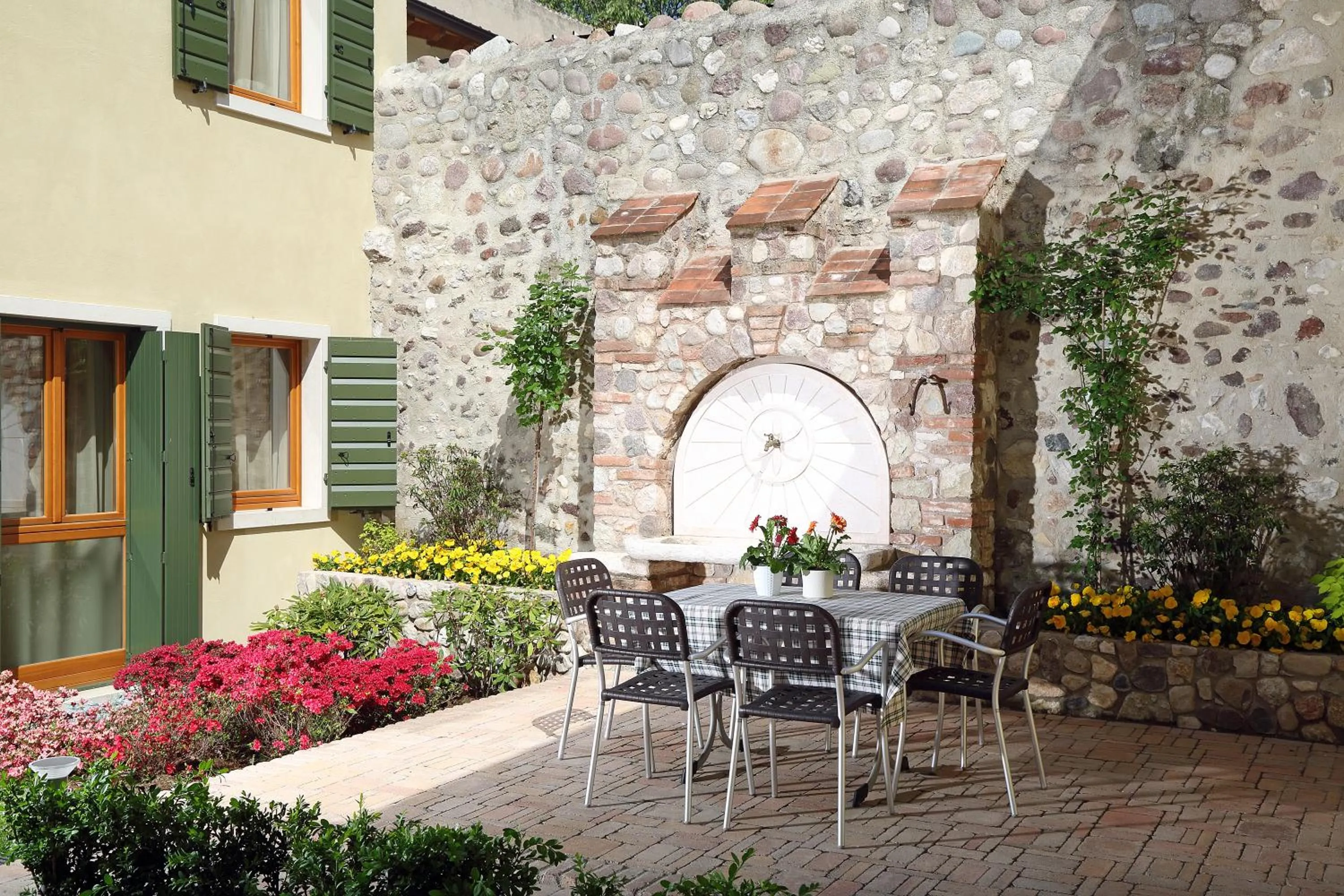 Patio in Residence Borgo Mondragon