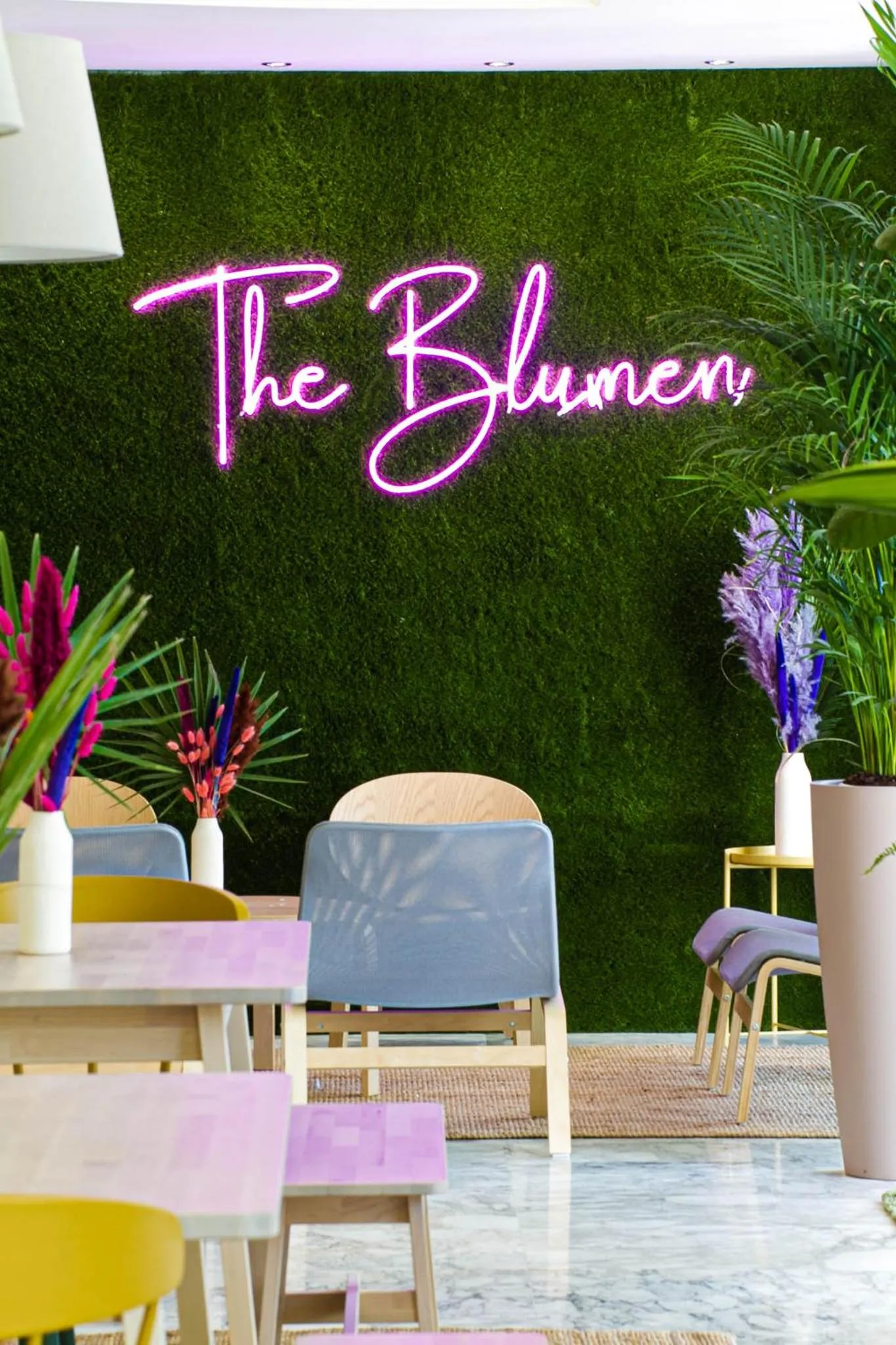 Property logo or sign in Hotel Blumen