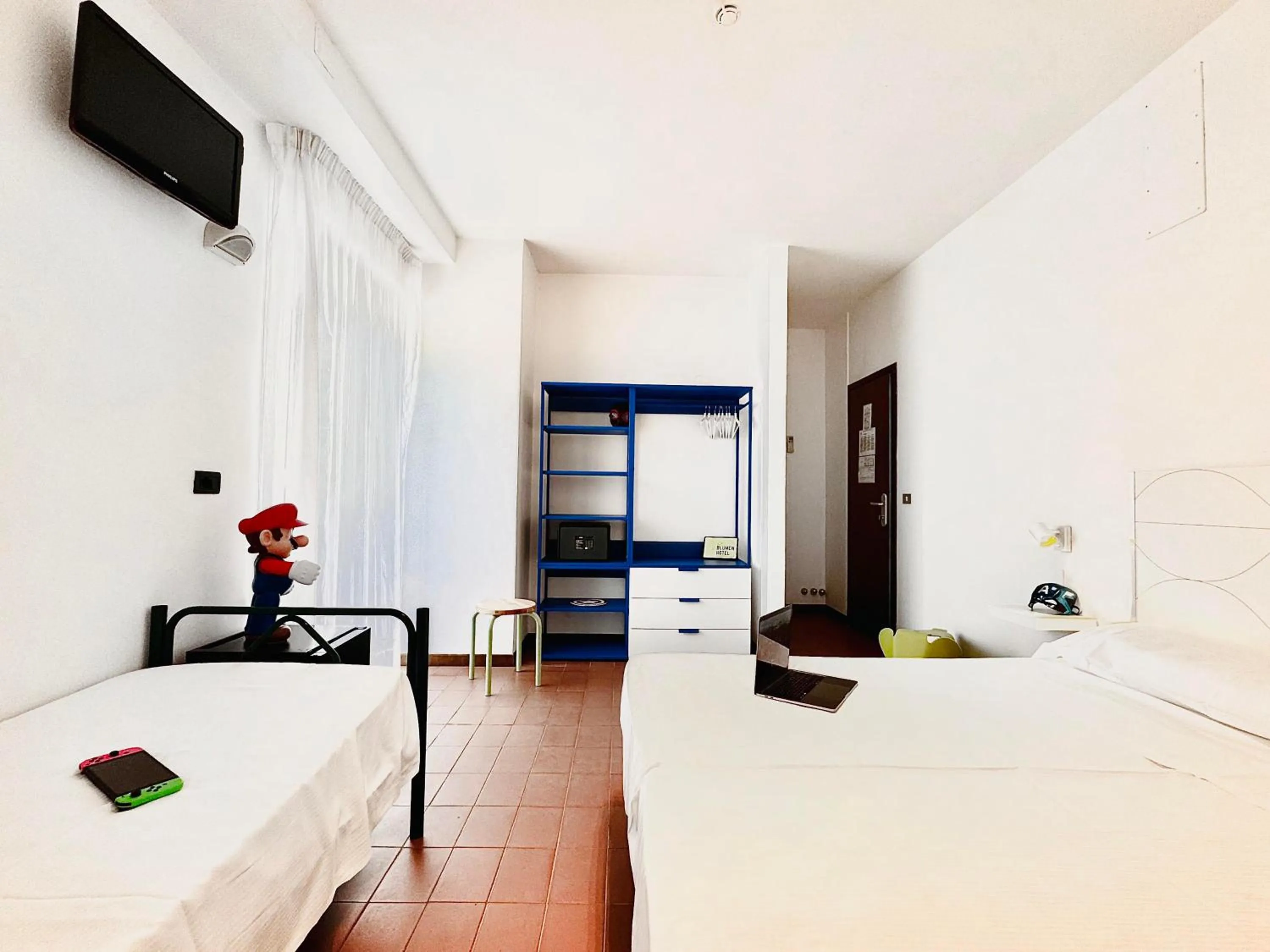 Bedroom, Bed in Hotel Blumen