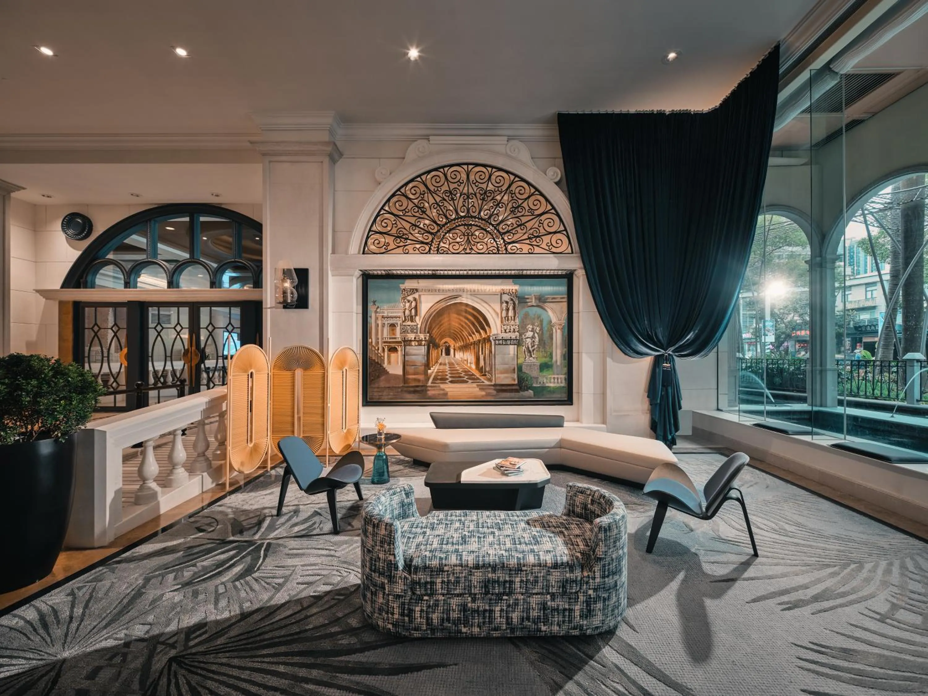 Lobby or reception in Hotel Indigo Shenzhen Overseas Chinese Town by IHG