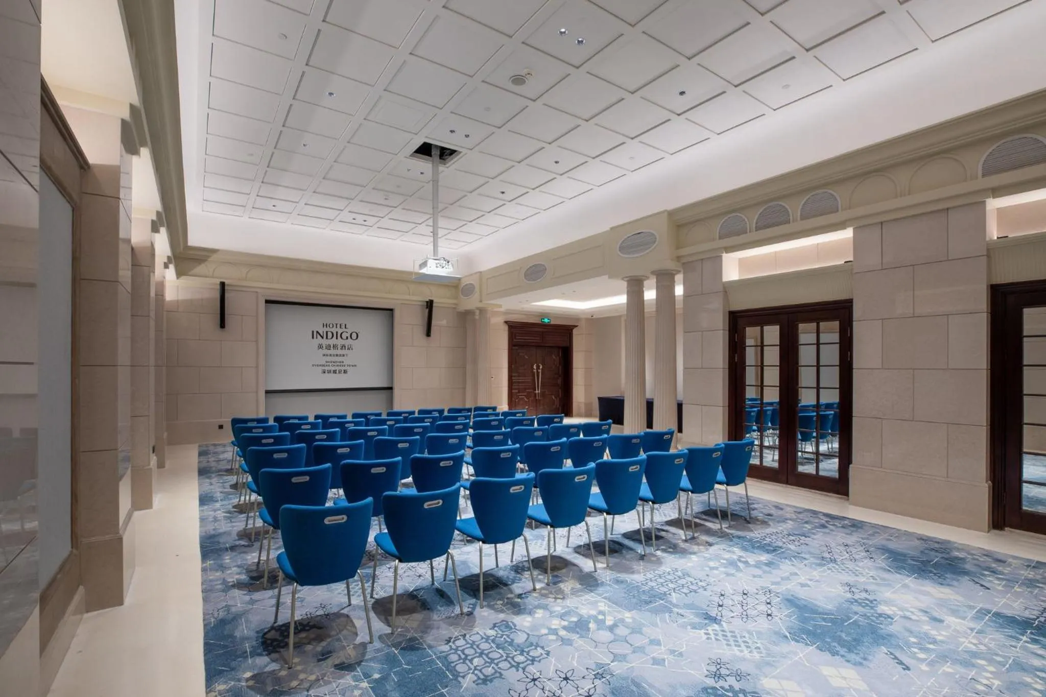 Meeting/conference room in Hotel Indigo Shenzhen Overseas Chinese Town by IHG