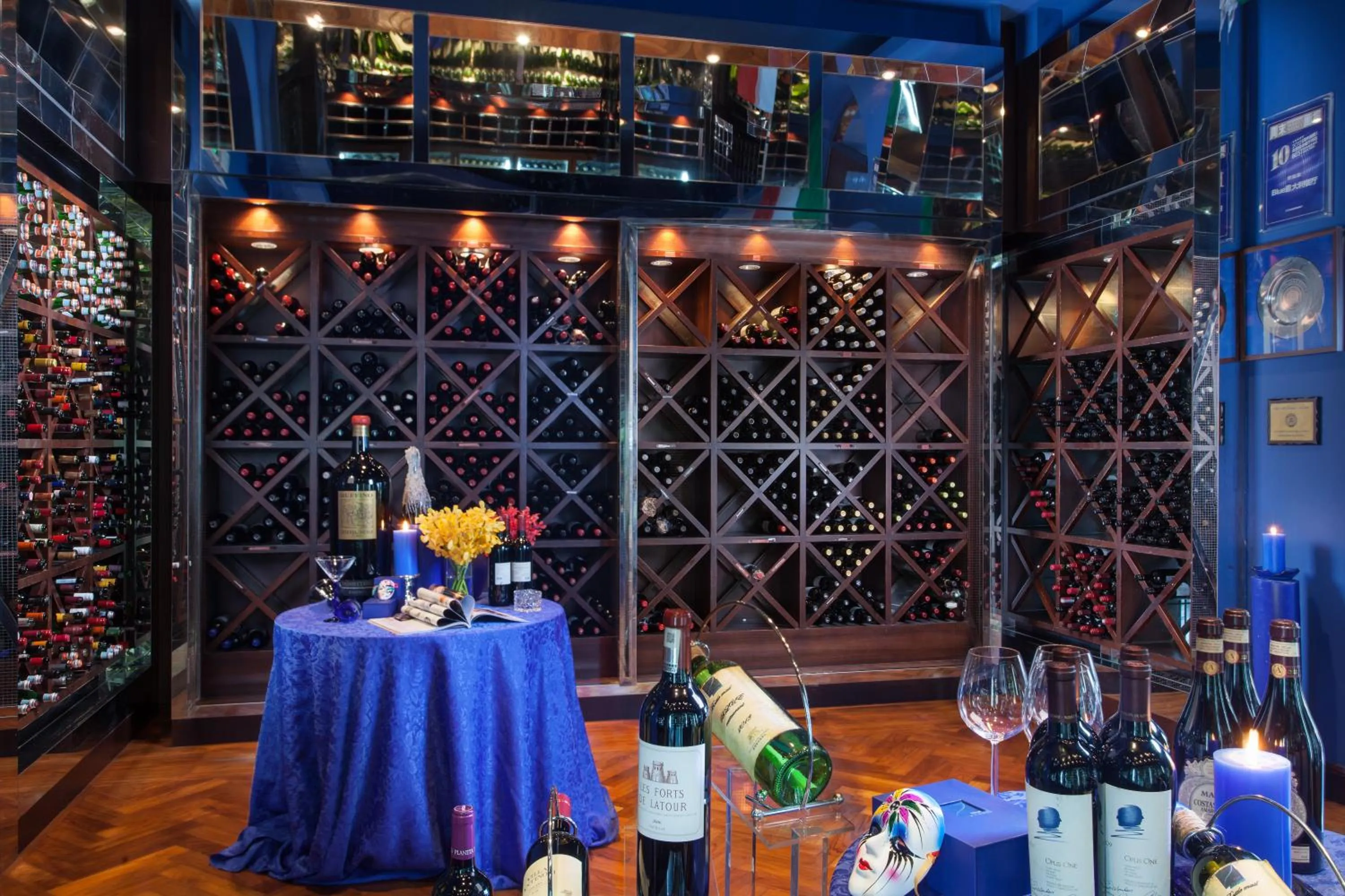 Restaurant/places to eat in Hotel Indigo Shenzhen Overseas Chinese Town by IHG