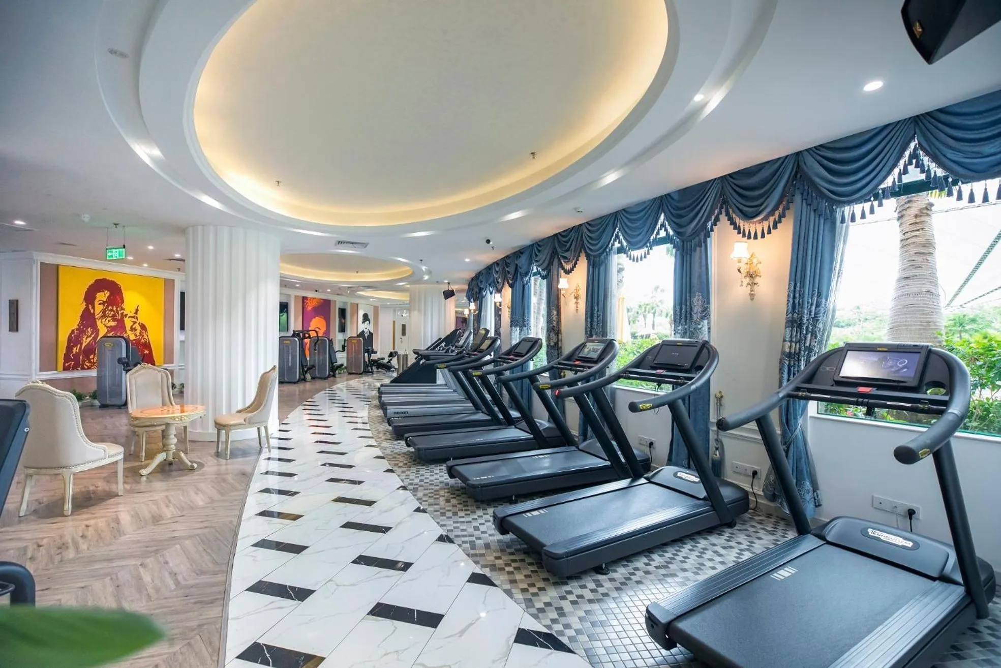 Fitness centre/facilities in Hotel Indigo Shenzhen Overseas Chinese Town by IHG